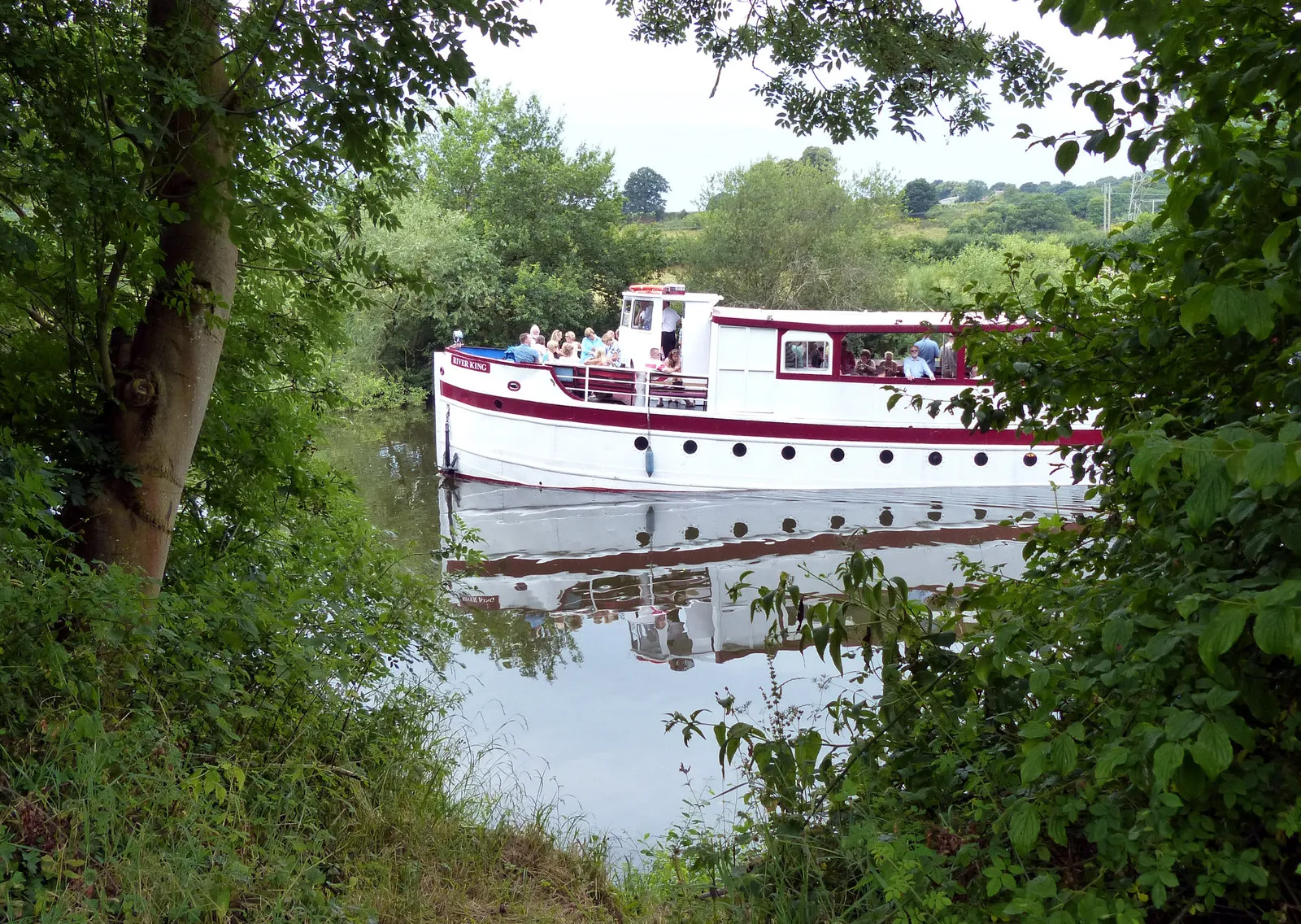 Photo showing: 'River King' on the River Severn