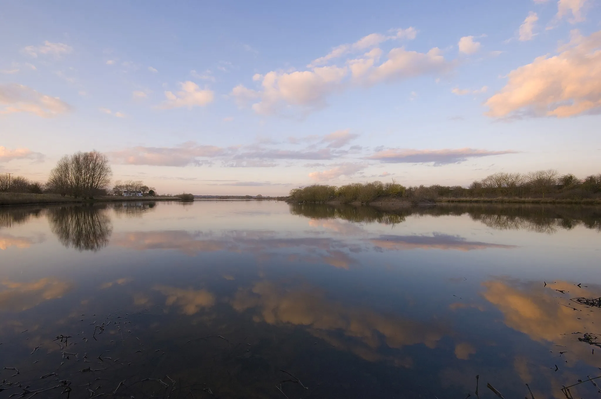 Photo showing: Croxall Lakes at Sunset from the south