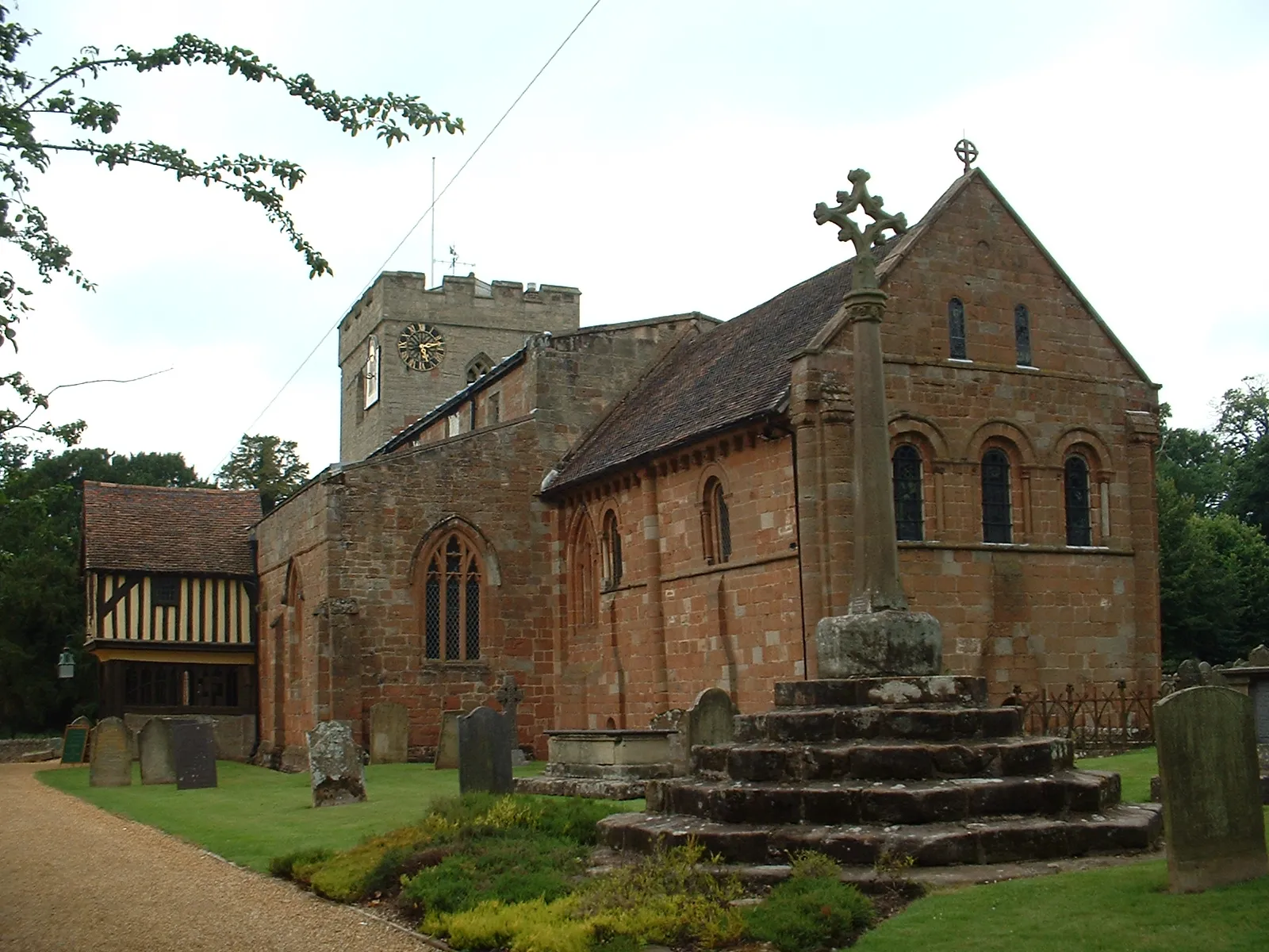 Photo showing: Church of St. John Baptist, Berkswell, Warwickshire. Taken by Necrothesp, 31 July 2005.