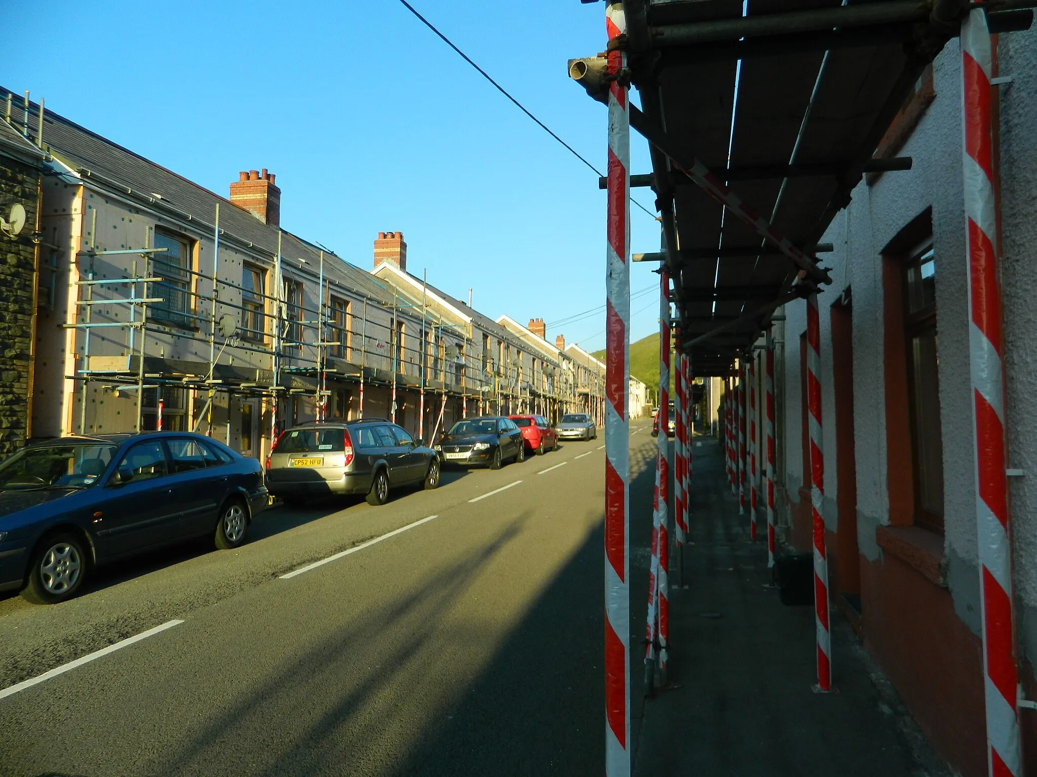 Photo showing: Large-scale renovation work, High St, Abergwynfi