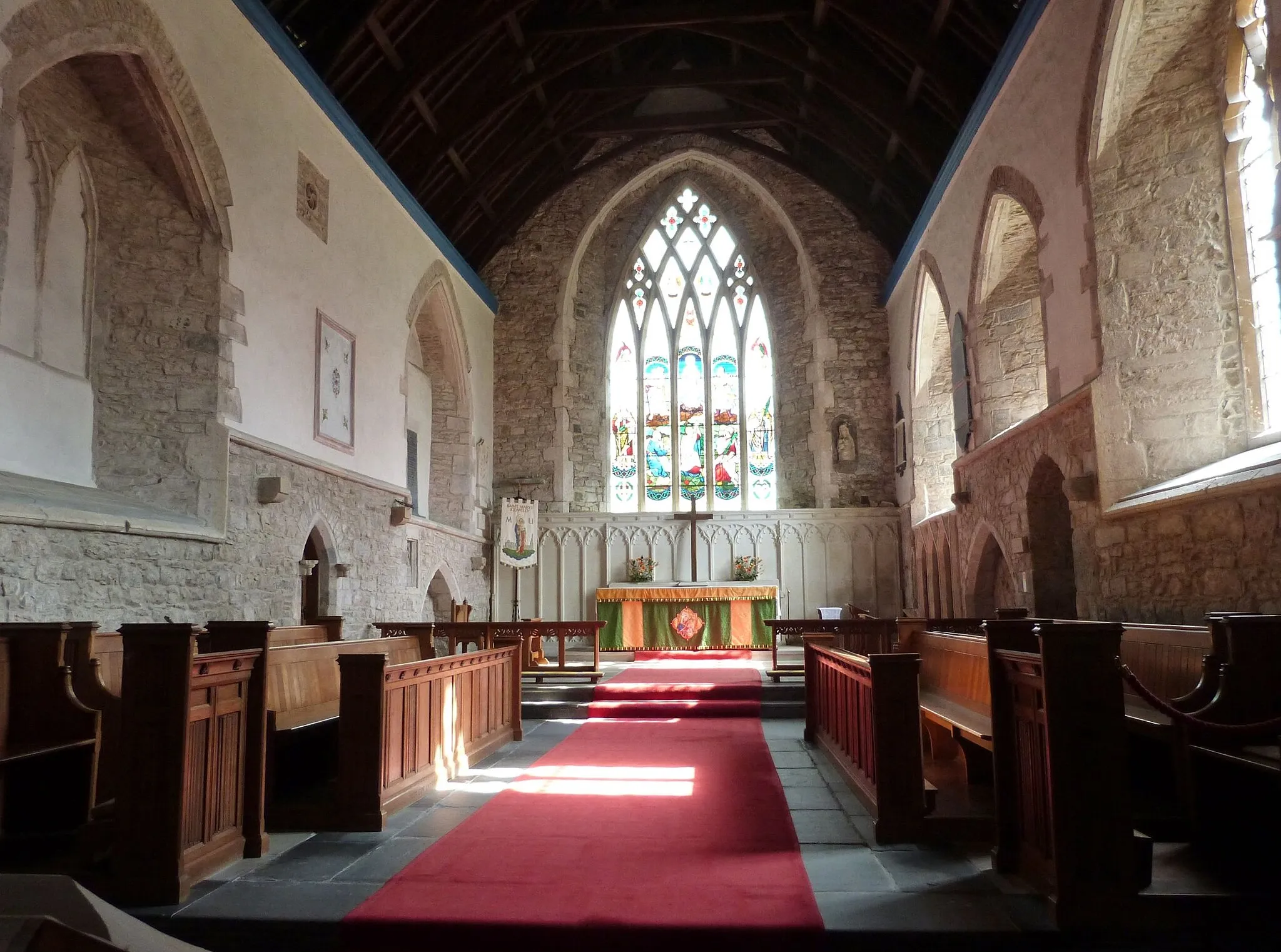 Photo showing: St. Mary's church, Kidwelly, Carmarthenshire