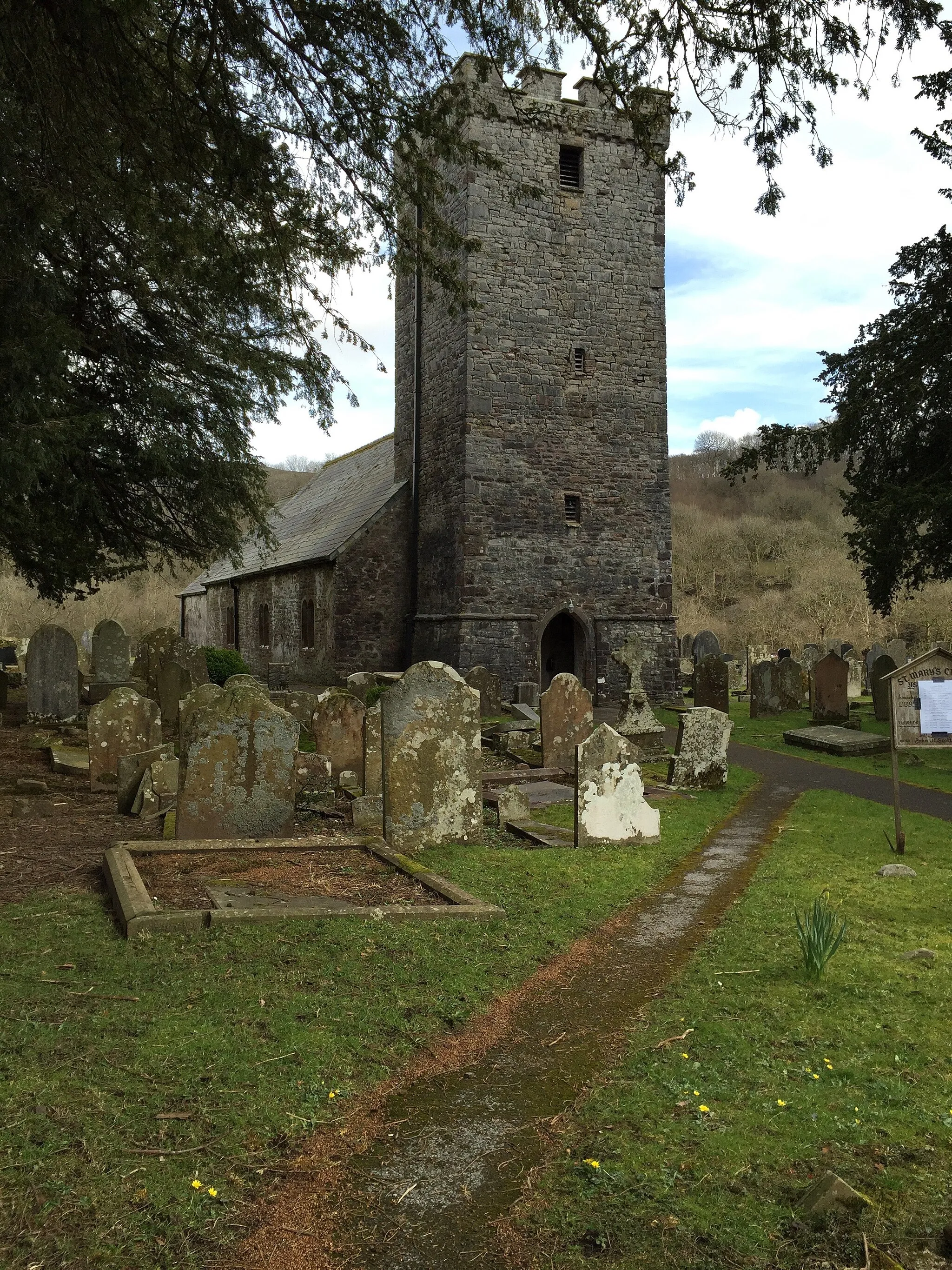 Photo showing: St Mary's Church, Ystradfellte