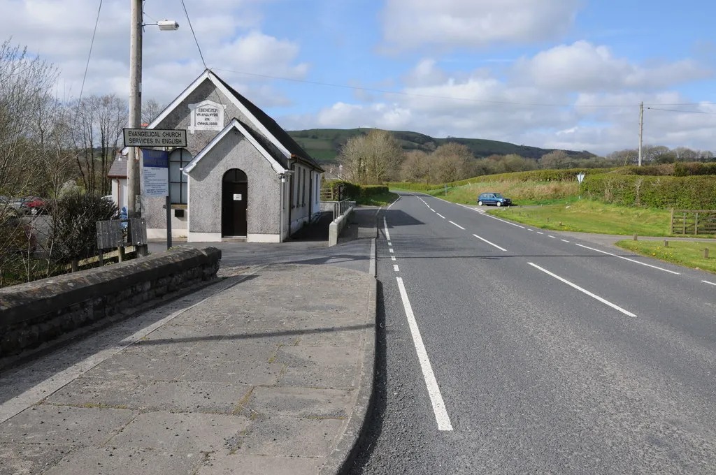 Photo showing: The B4302 at Halfway