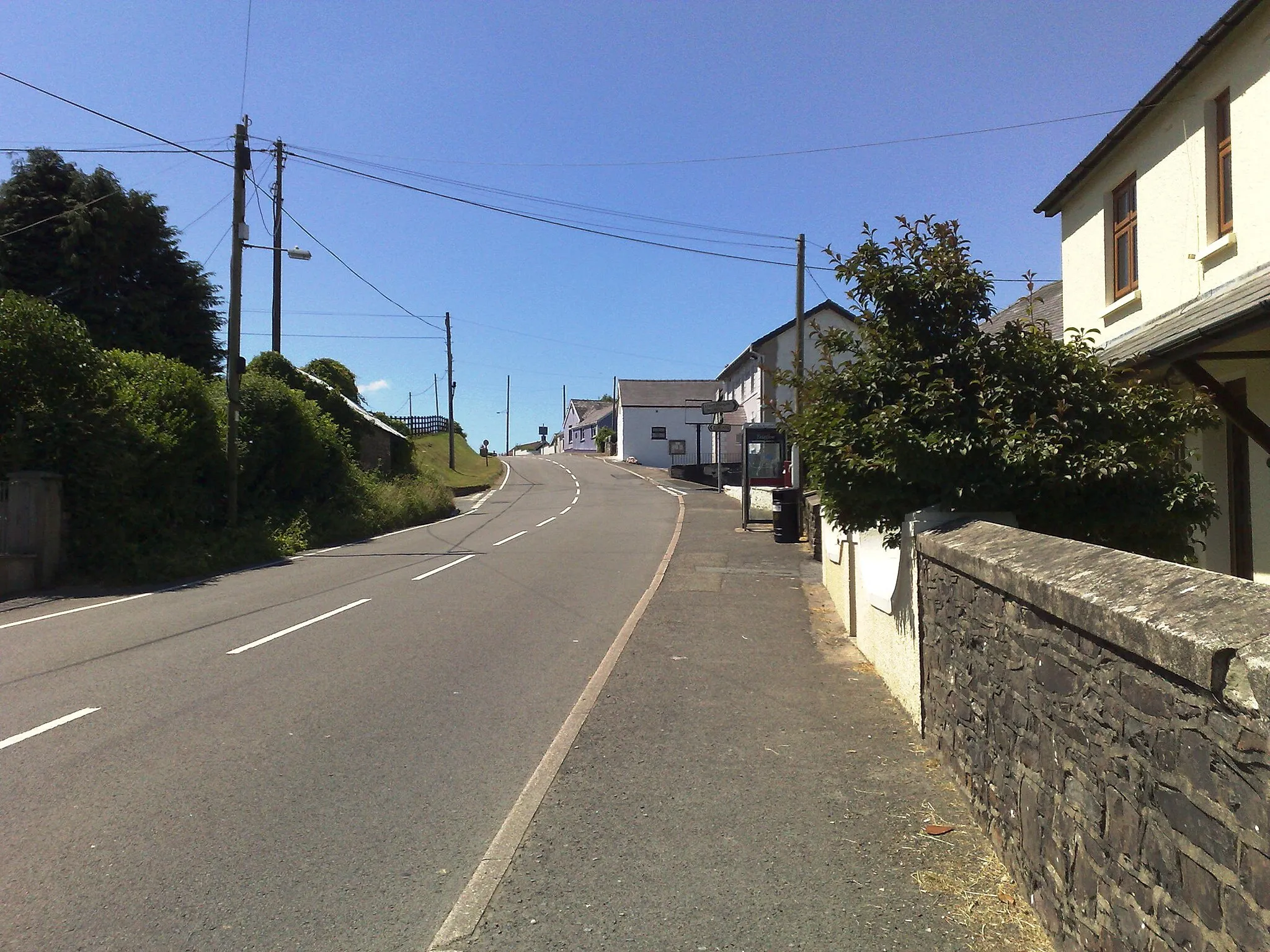 Photo showing: Crossroads in New Inn, Carmarthenshire.