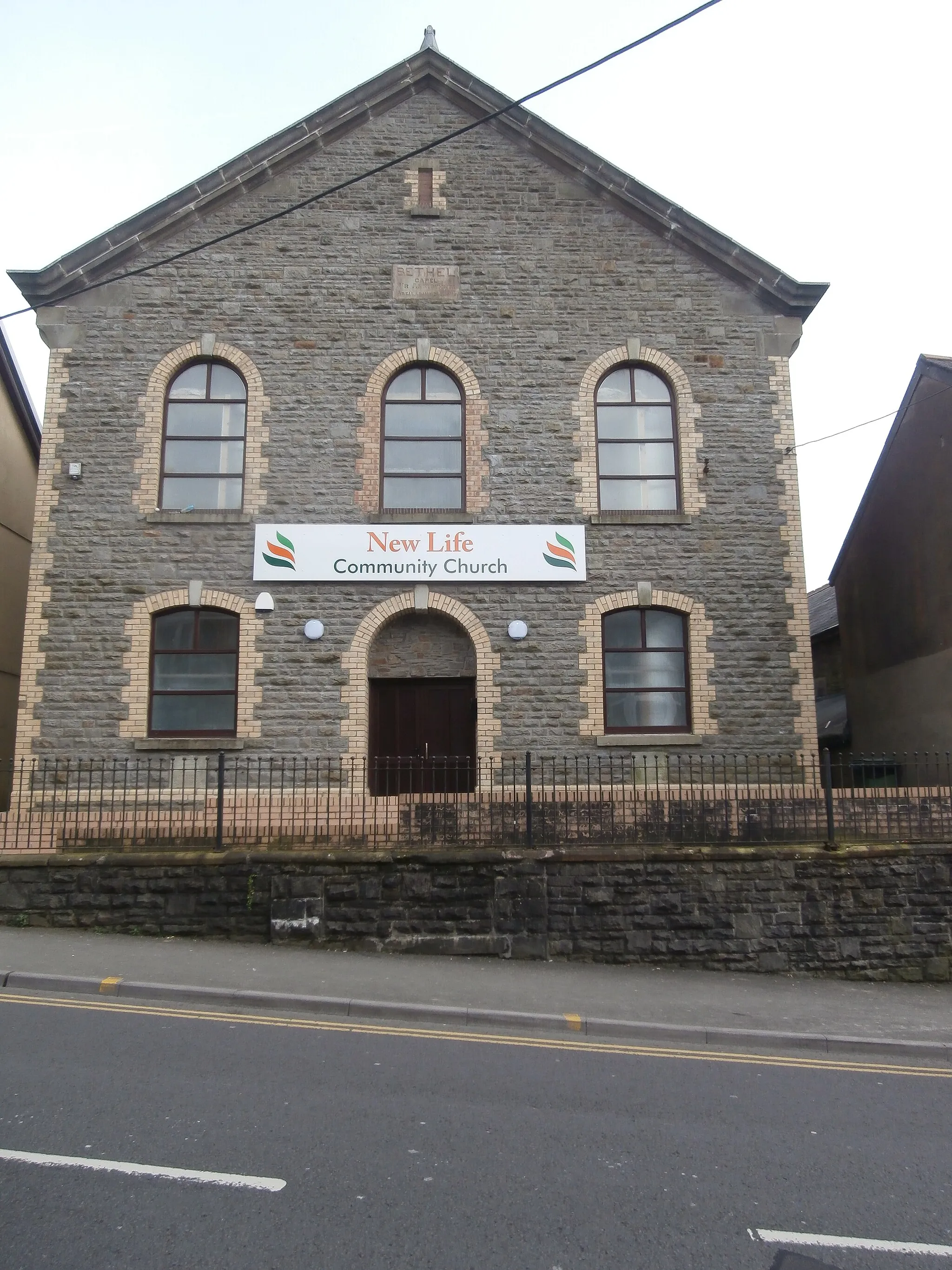 Photo showing: New Life Community Church, Tonyrefail