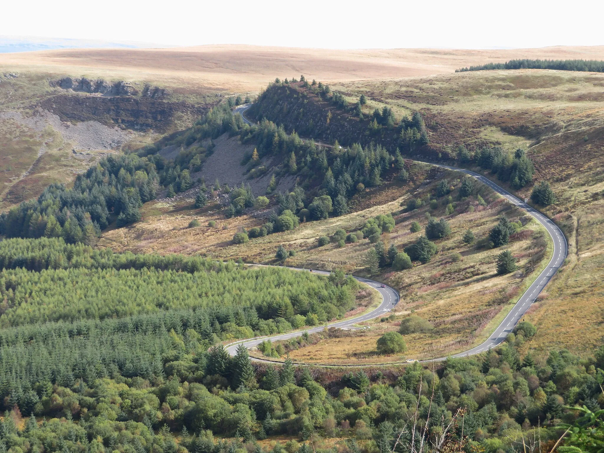 Photo showing: Hairpin bend on the A4061 Rhigos Mountain Road