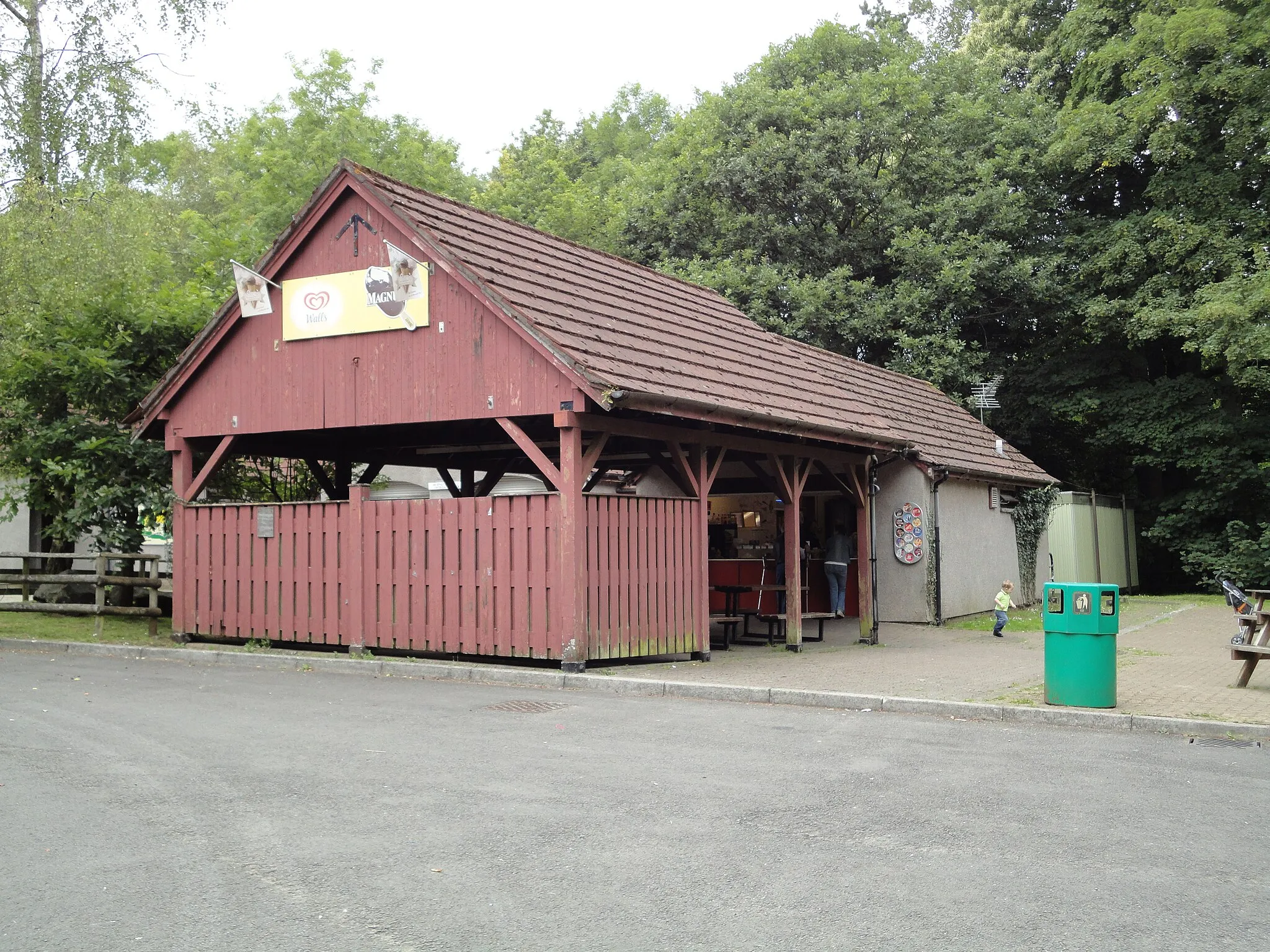 Photo showing: Bryngarw Country Park, Cafe 2011