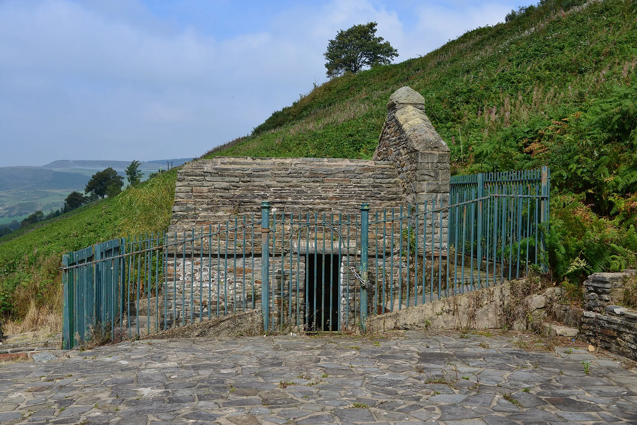 Photo showing: The "Little Church," built on the site of the holy well of Ffynnon Fair at Penrhys, Wales, a major pilgrimage site before the Protestant Reformation.