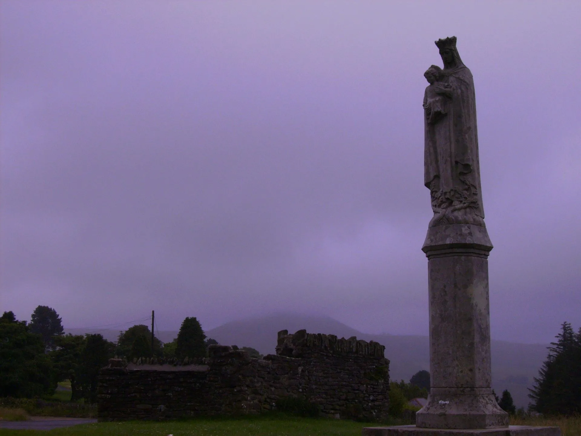 Photo showing: Marian shrine to Our Lady, Saint Mary, Penrhys, Rhondda, South Wales