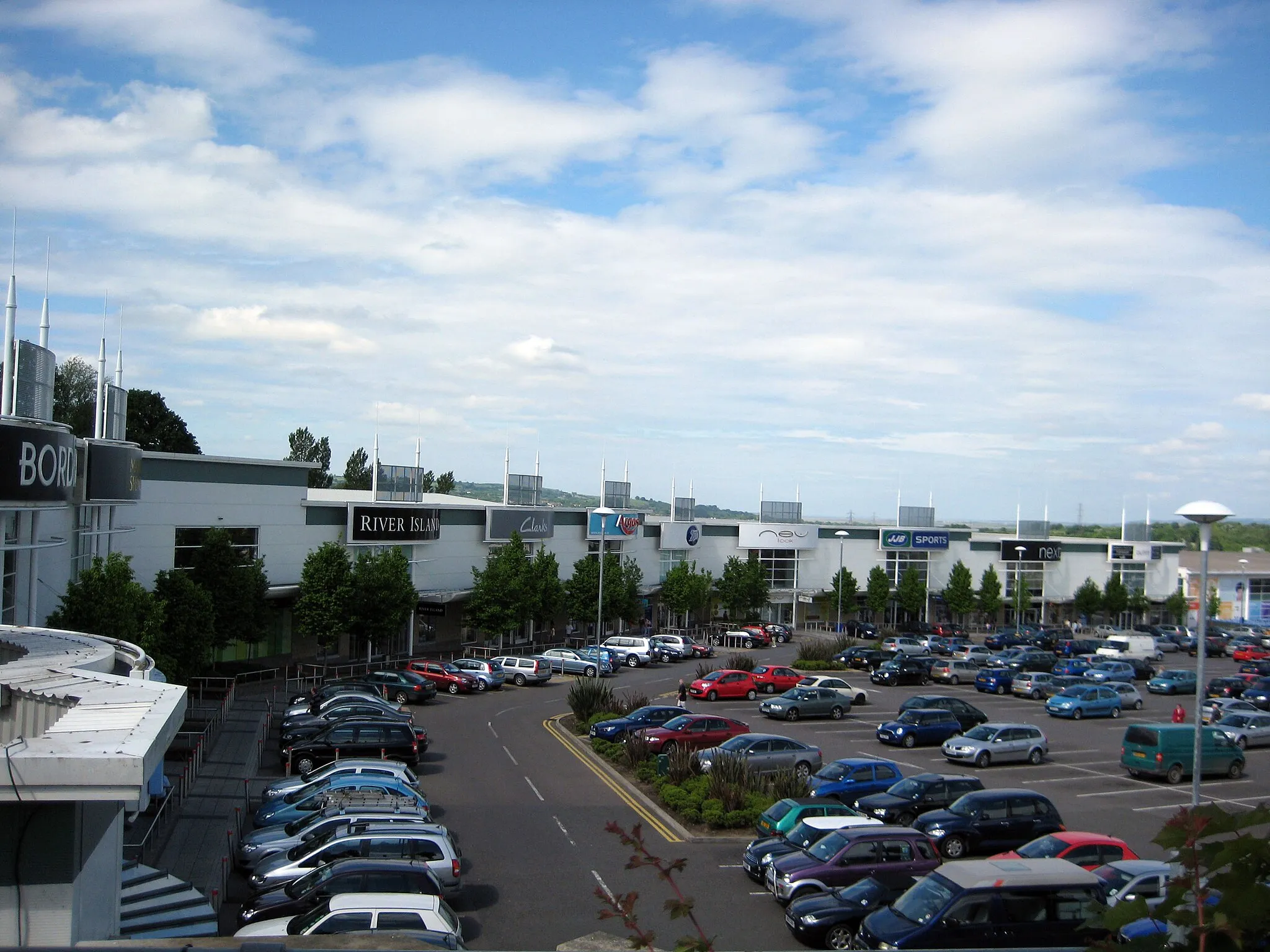 Photo showing: Parc Fforestfach retail park