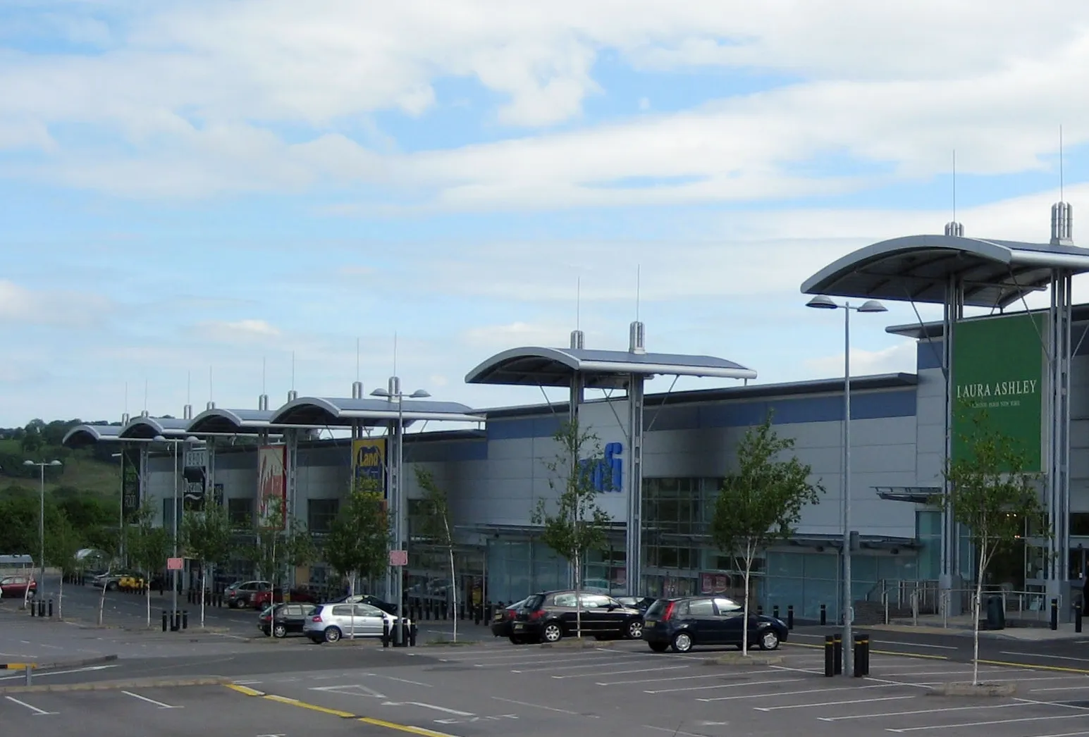 Photo showing: Pontarddulais Road retail park