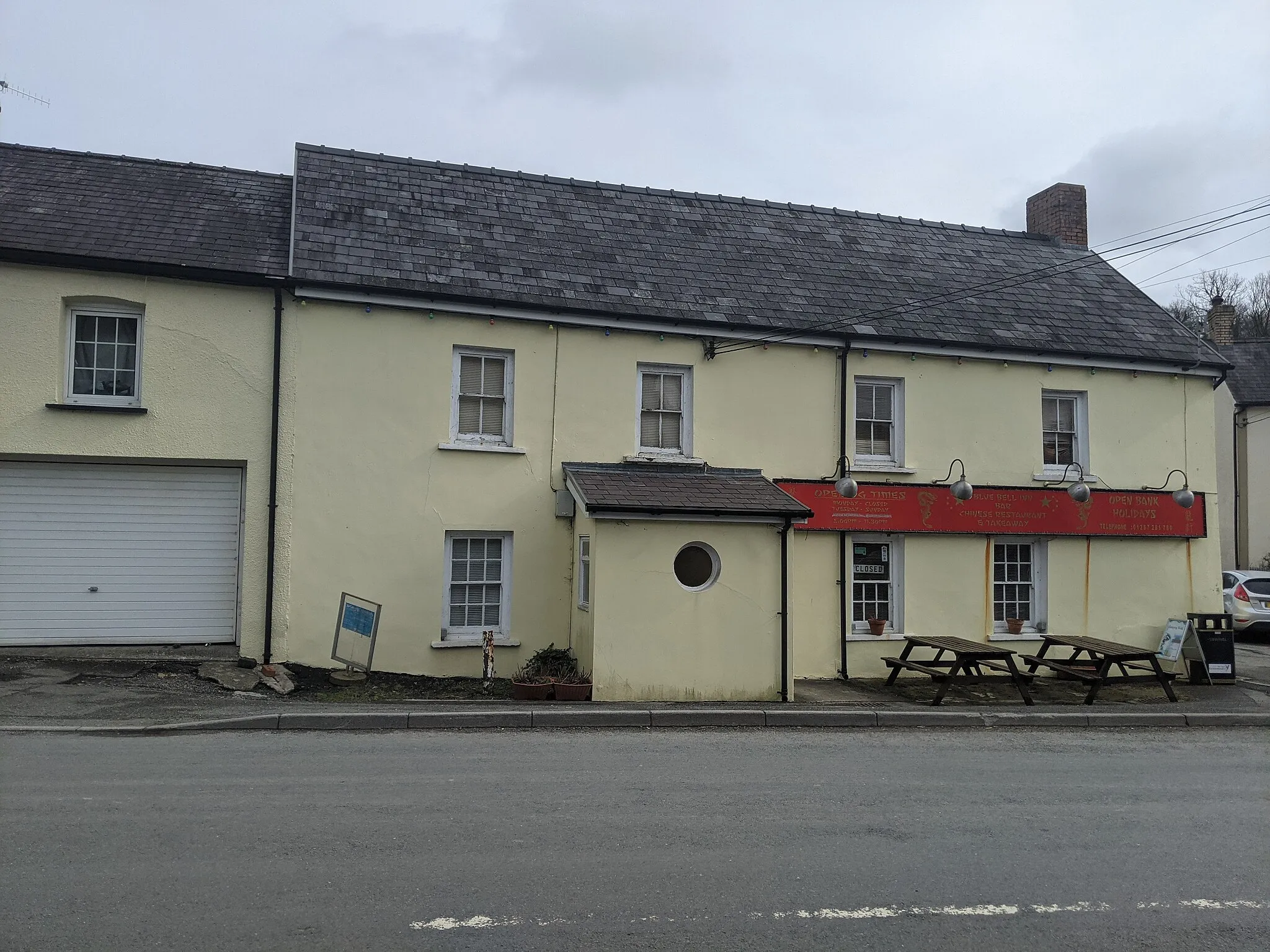 Photo showing: Blue Bell Inn