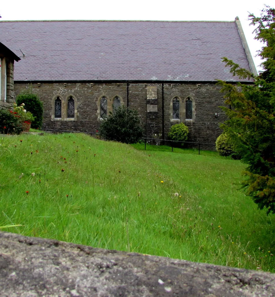 Photo showing: South side of St David's Church, Wyndham