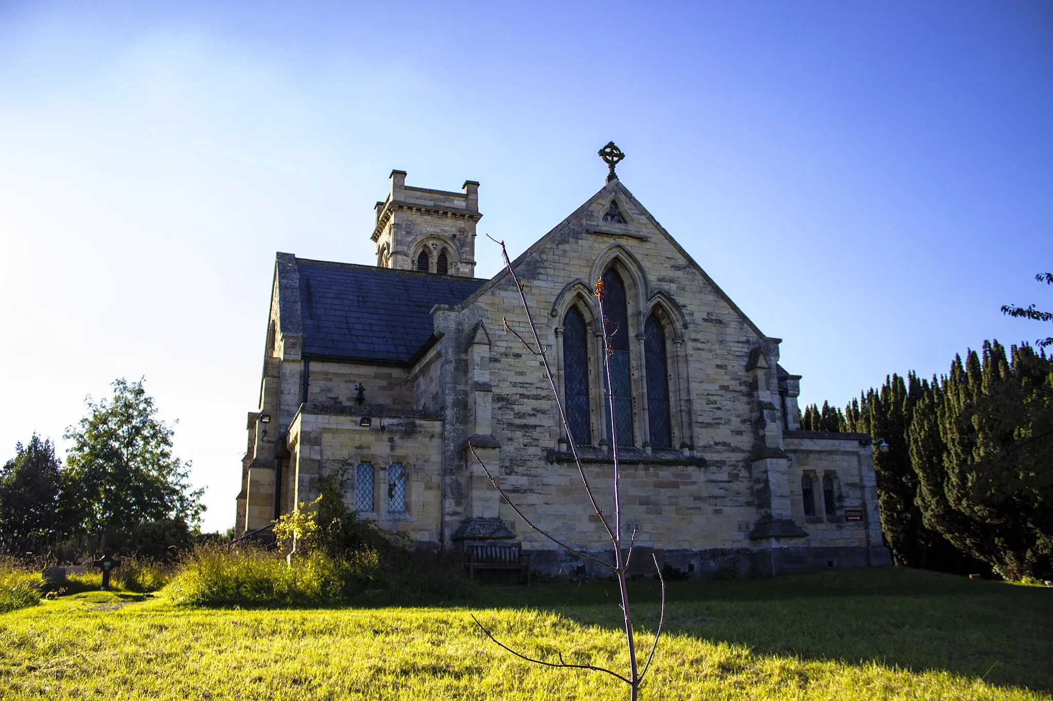 Photo showing: St Luke Church