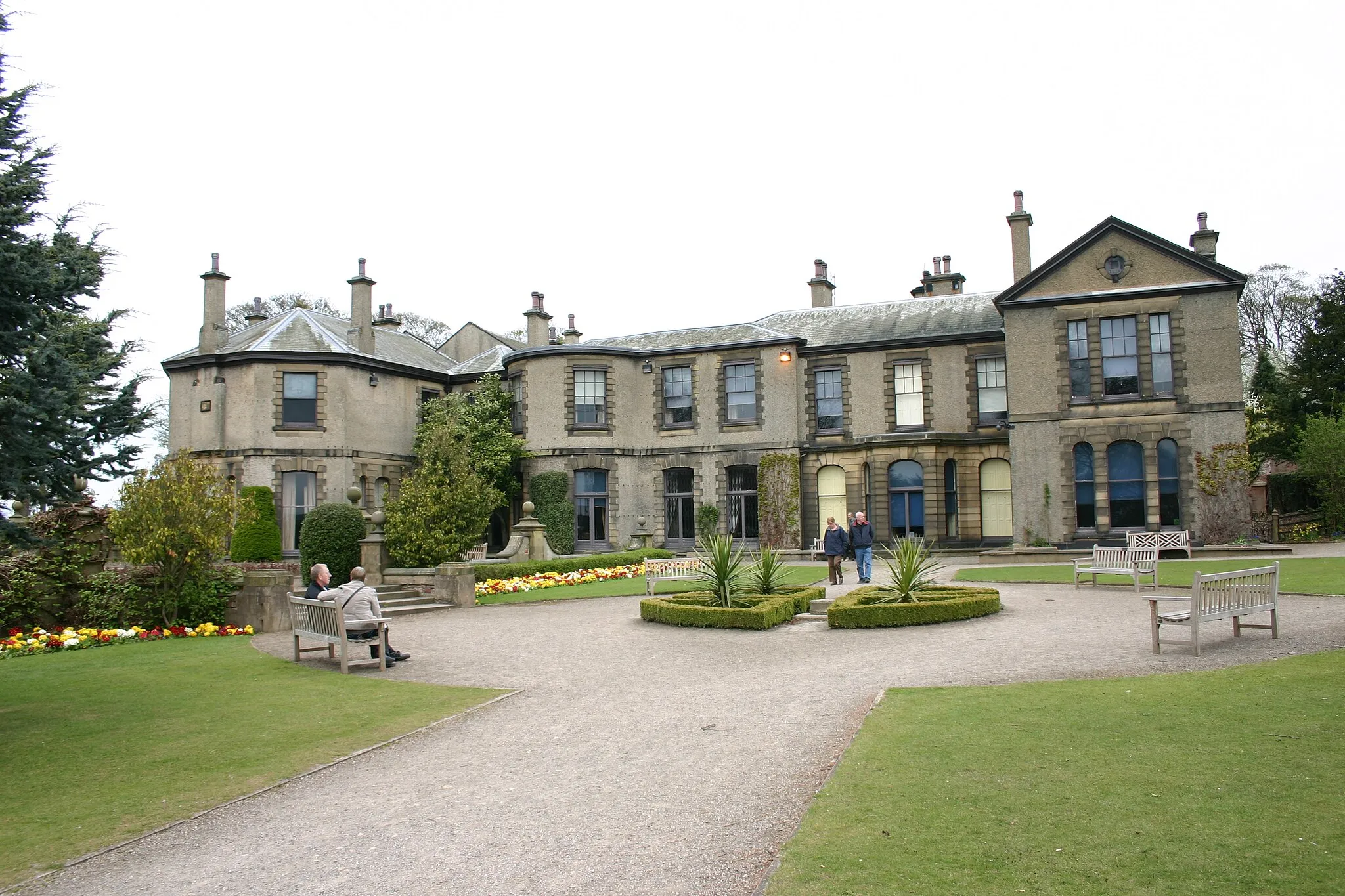 Photo showing: Edwardian era gardens and architecture at Lotherton Hall, Aberford, near Leeds, England.
Lotherton Hall doubled as 'Vernon Lodge' in the Sherock Holmes episode "The Illustrious Client" (1991).