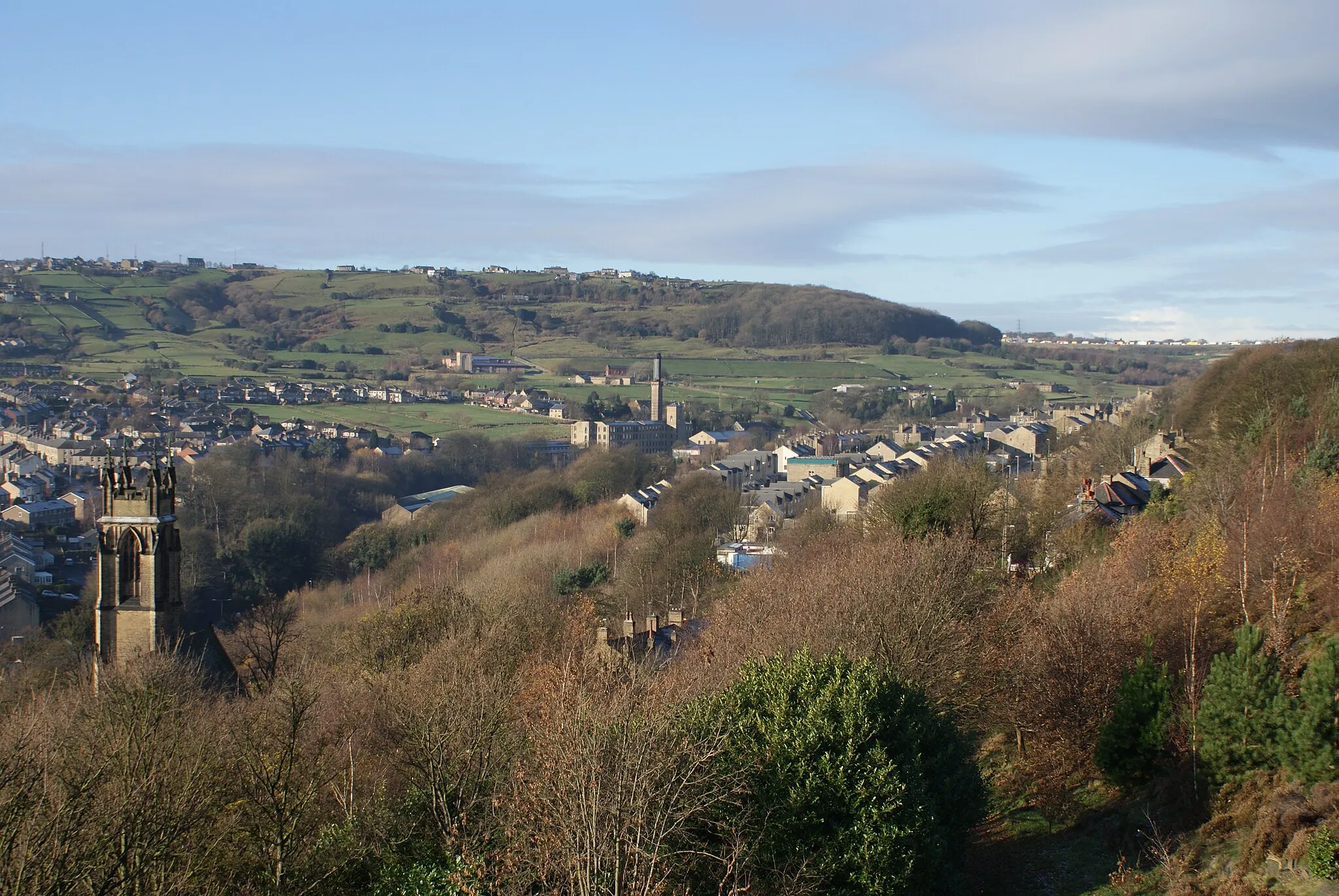 Photo showing: A view over Longwood from Nab End Tower