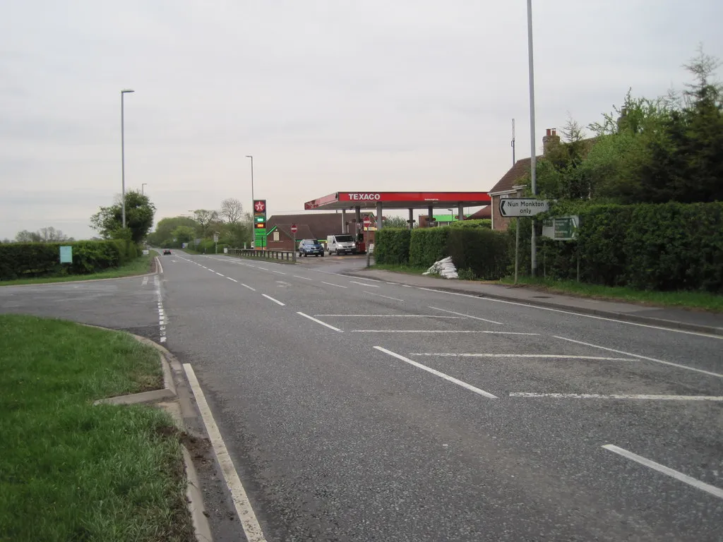 Photo showing: A59 at Kirk Hammerton Moor, looking east