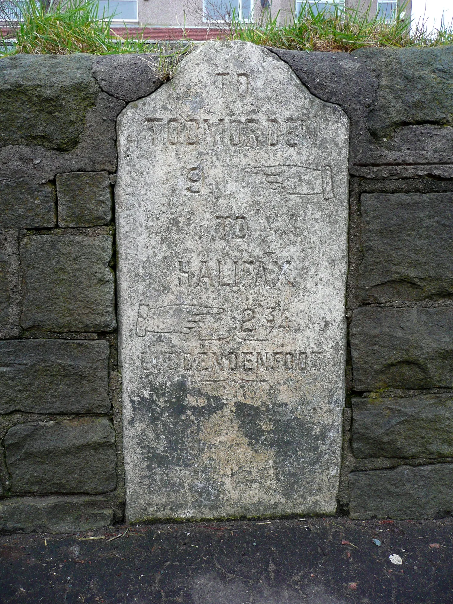 Photo showing: Photograph of the milestone on the north side of Burnley Road (A646 road), Friendly, Calderdale, West Yorkshire, England
