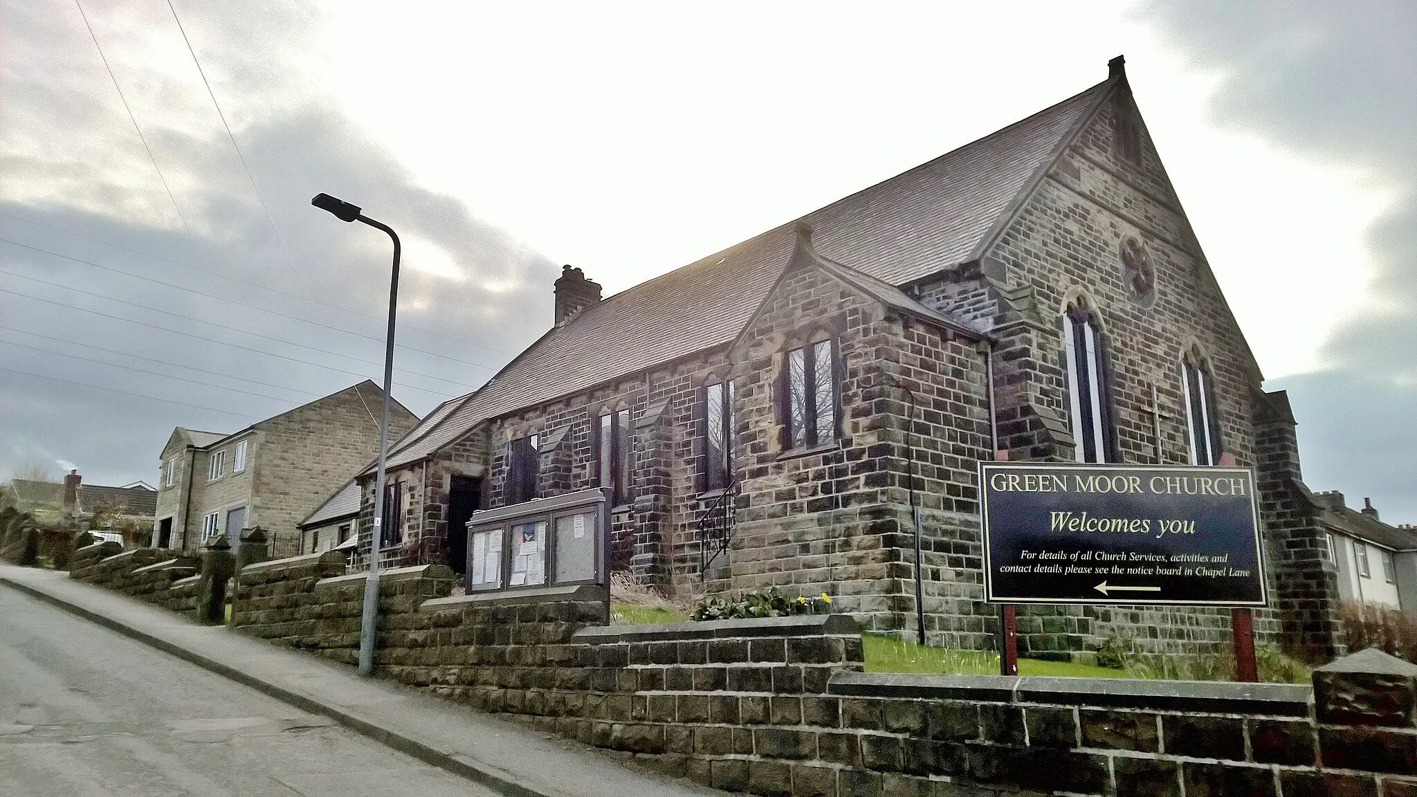 Photo showing: Green Moor Methodist Church