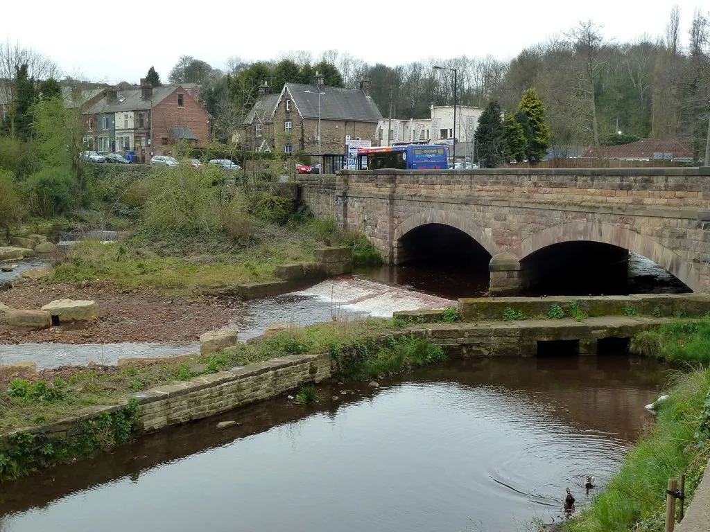 Photo showing: Confluence at Malin Bridge