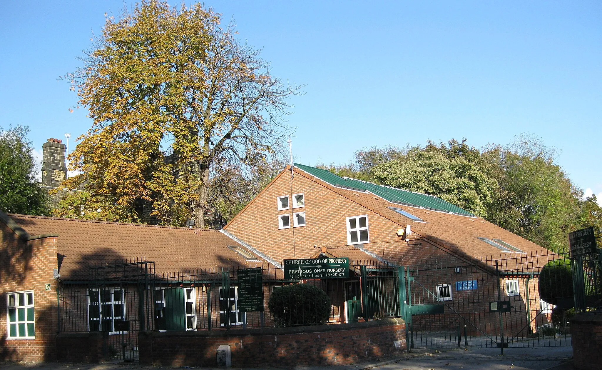 Photo showing: Church of God of Prophecy, 196 Chapeltown Road, Leeds, West Yorkshire LS7