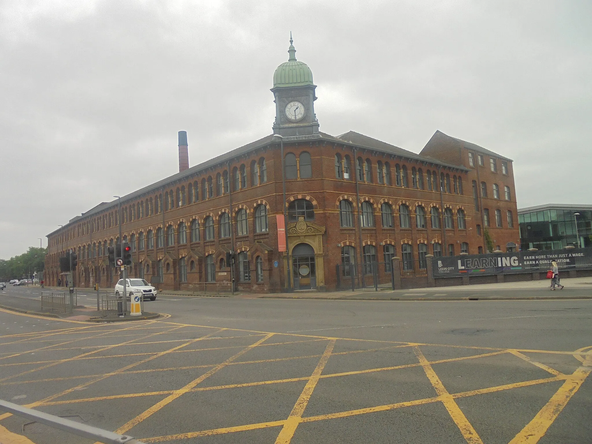 Photo showing: Printworks, Leeds City College, a new campus in a former printworks on Hunslet Lane, Leeds, West Yorkshire.  Taken around midday on Friday the 8th of June 2018.