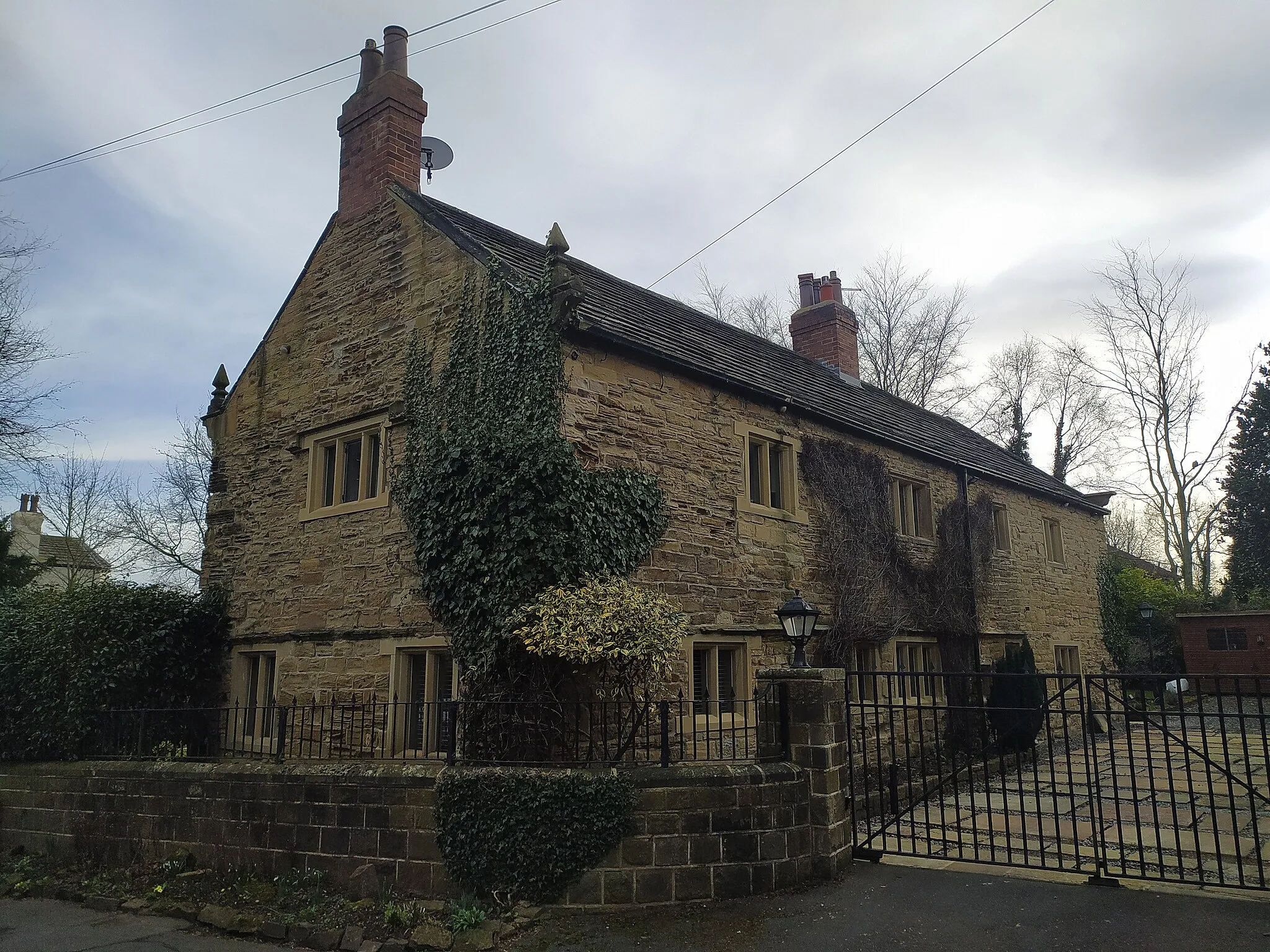 Photo showing: A grade II listed building in Oulton