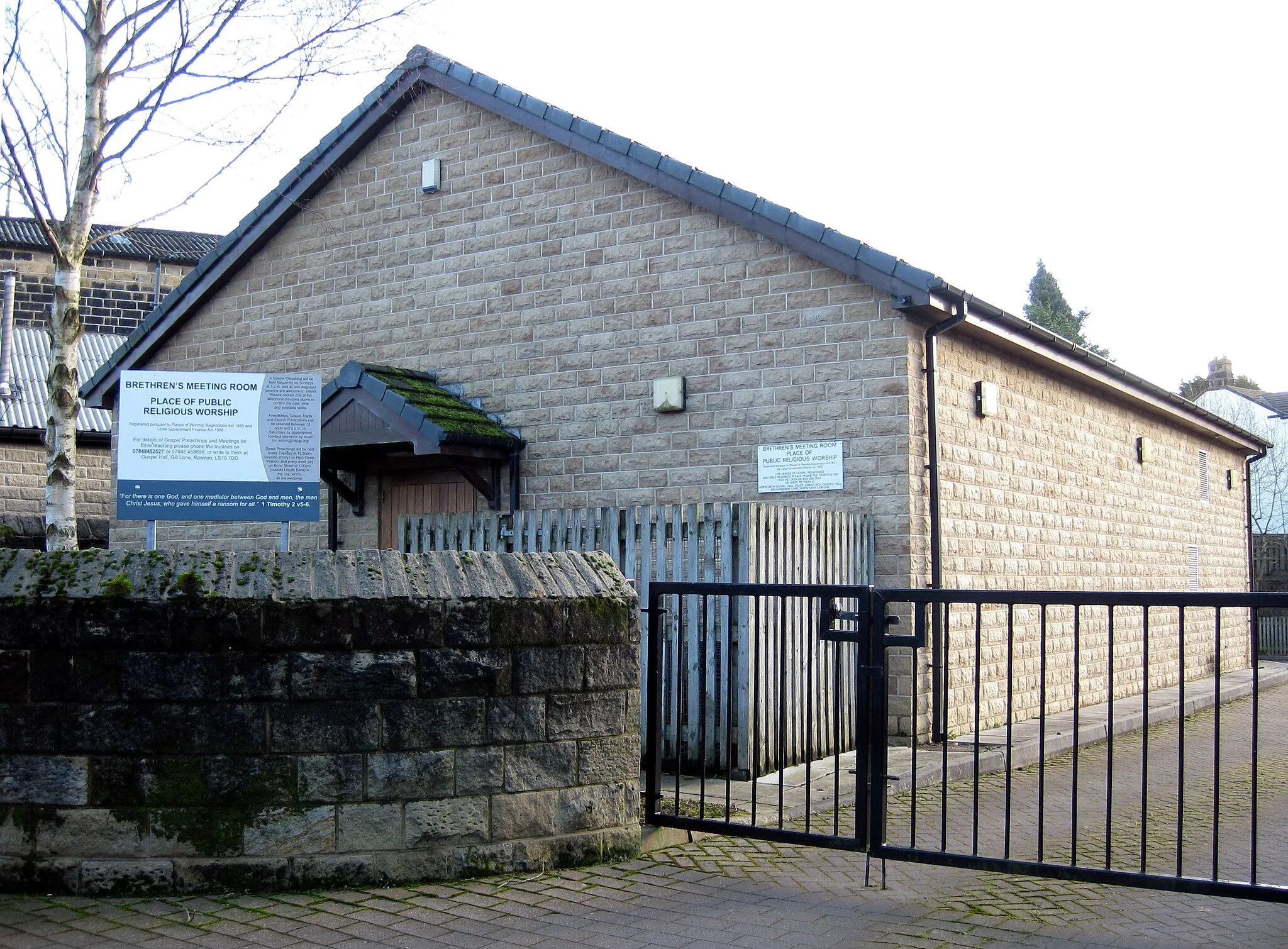 Photo showing: Brethren's Meeting Room, Gill Lane, Yeadon LS19.  Single storey stone building with sloped roof.