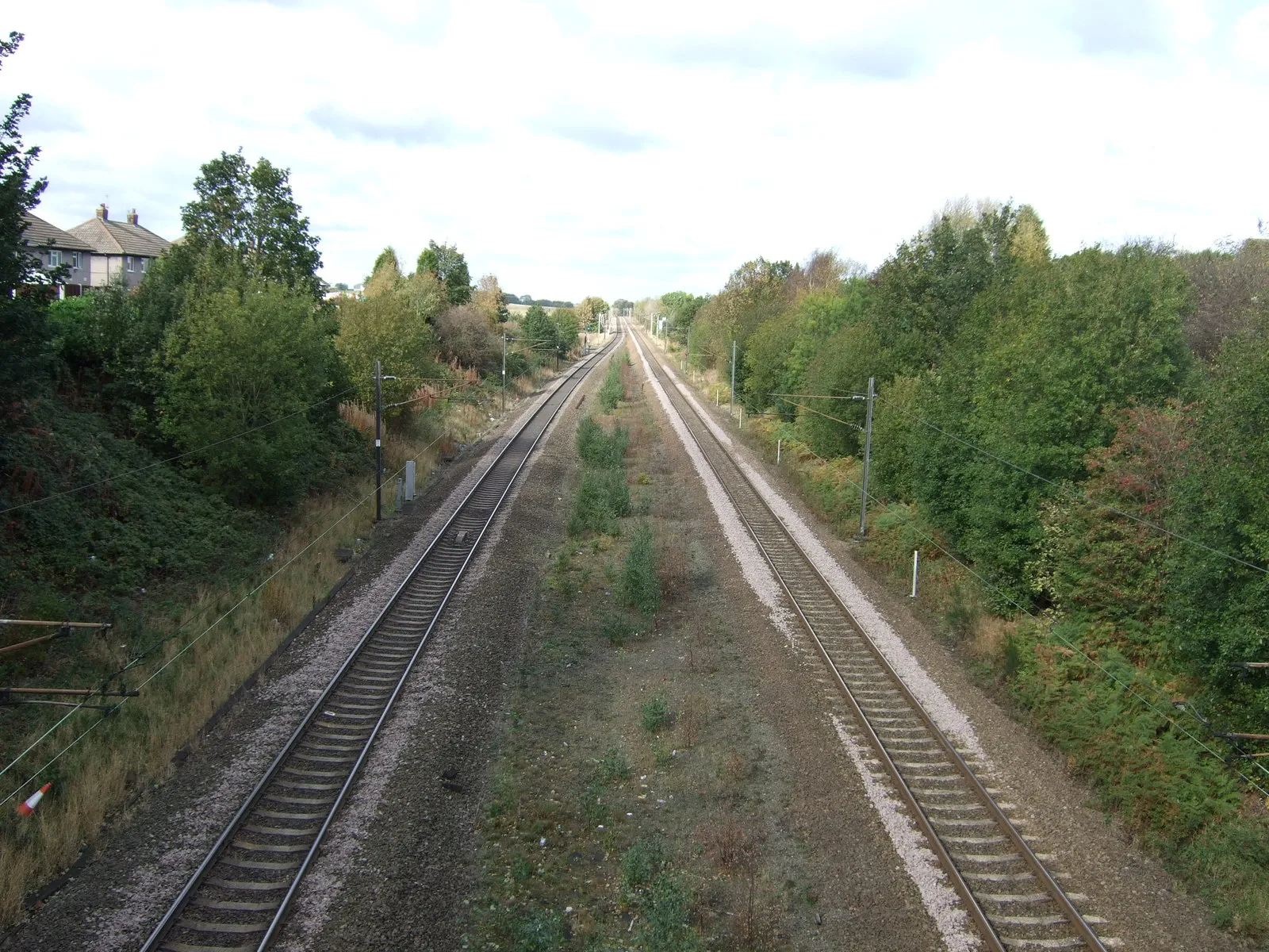 Photo showing: Railway towards Wakefield
