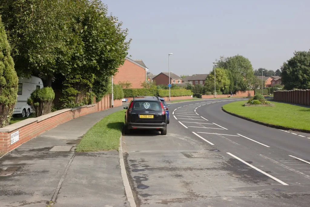 Photo showing: Lowry Road, West Ardsley