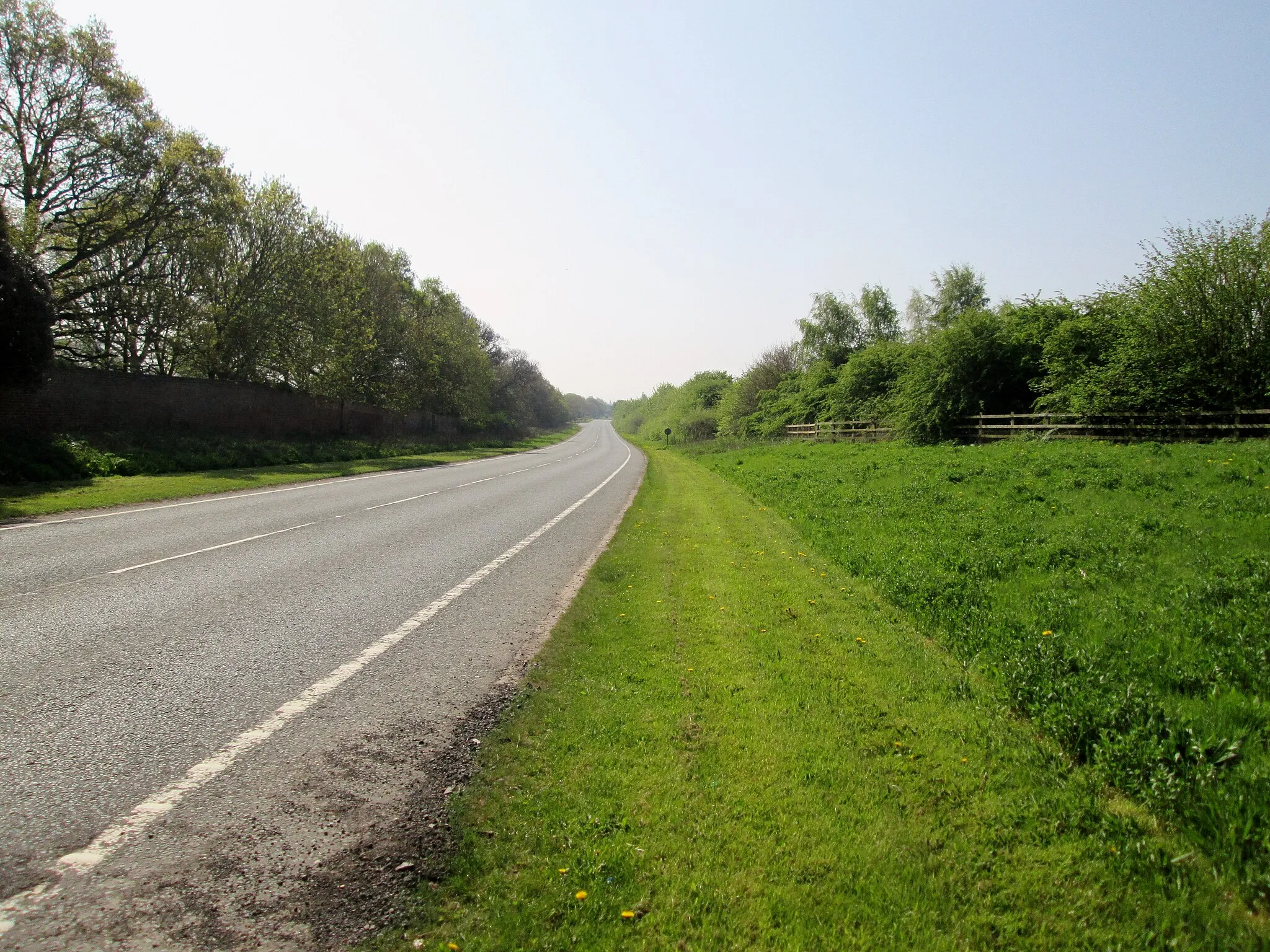 Photo showing: A168  going  south  past  Allerton  Park