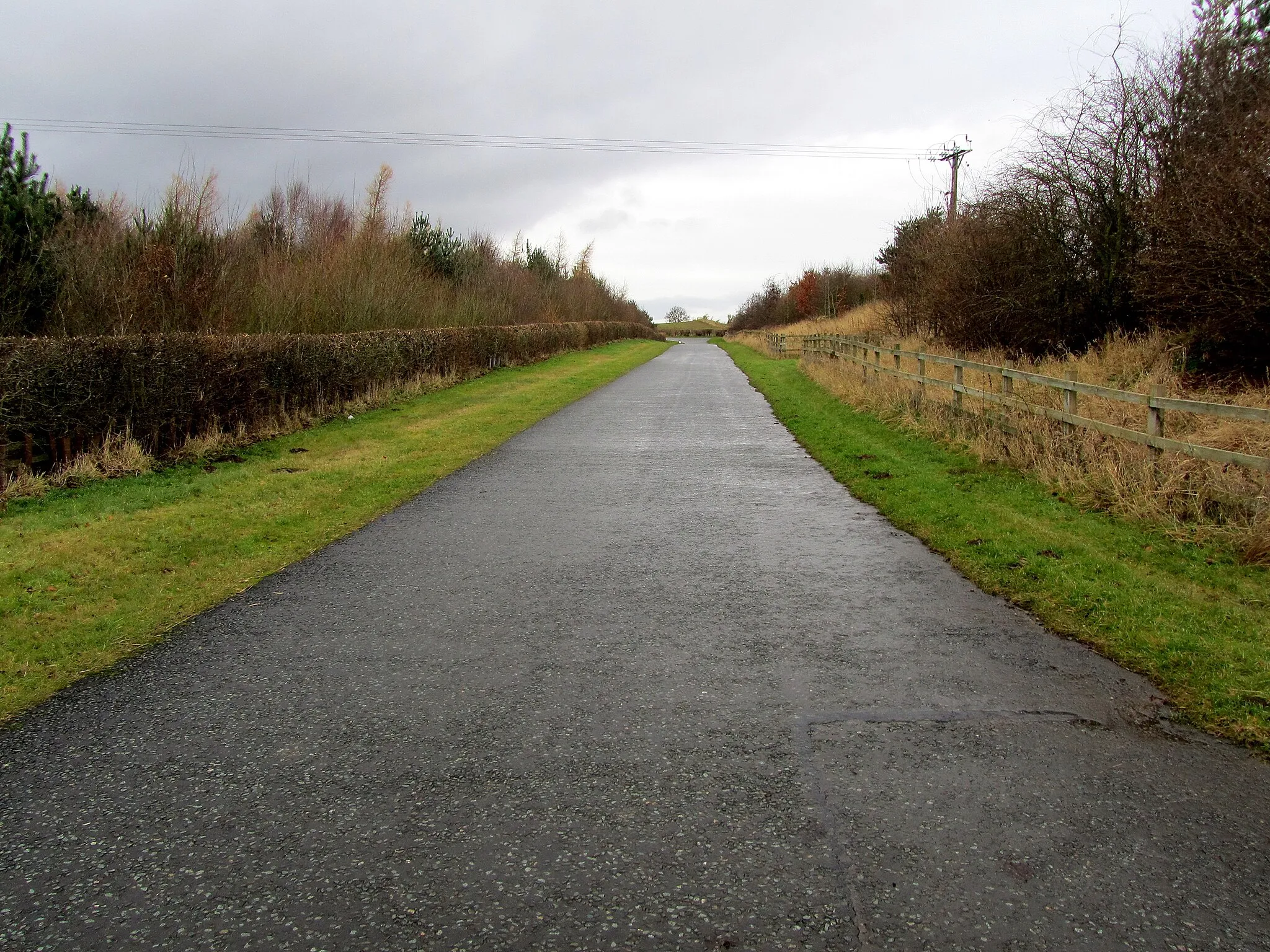 Photo showing: Access Lane to Brooms House