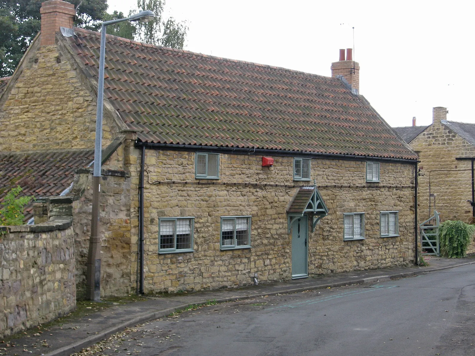 Photo showing: Barnburgh - house on Hall Street