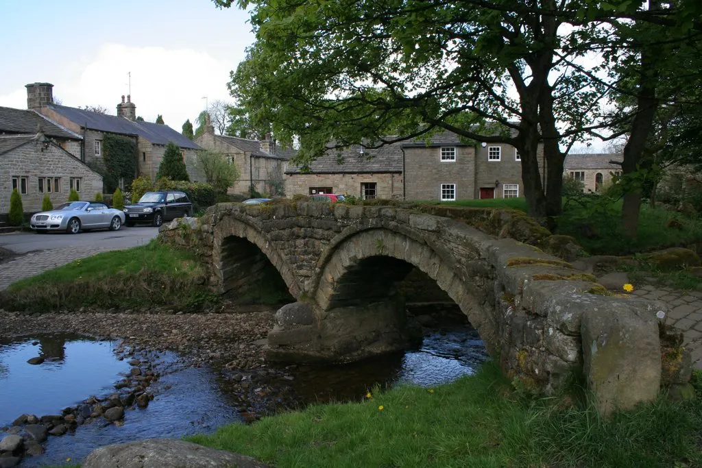 Photo showing: Packhorse bridge across Wycoller Beck in Wycoller, Lancashire