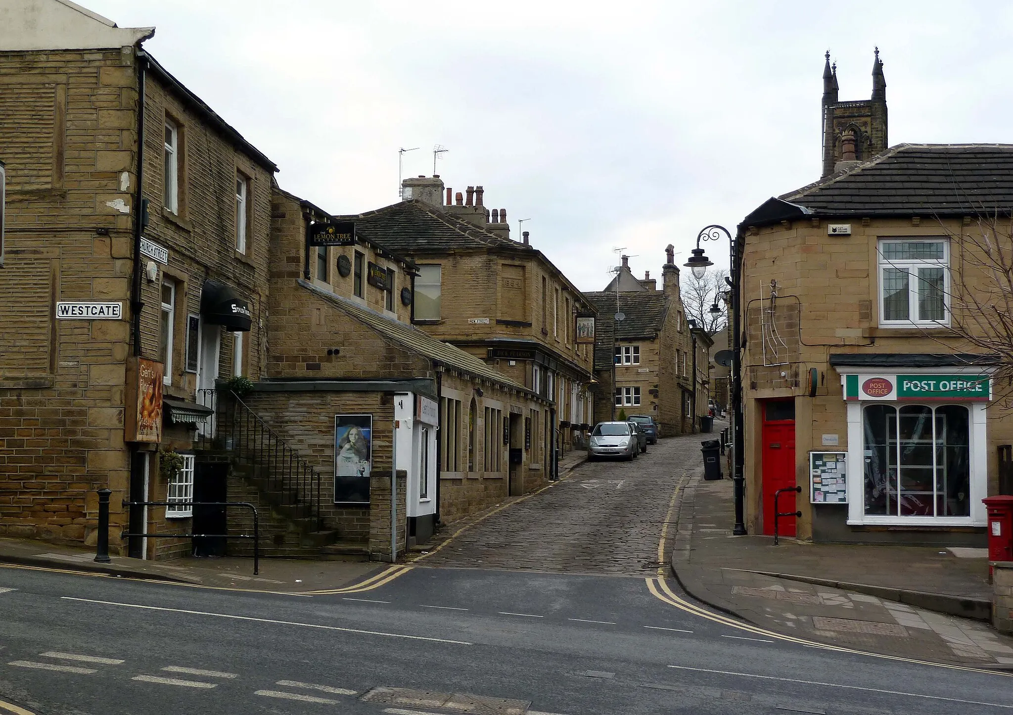 Photo showing: Centre of Honley Village, Yorkshire
