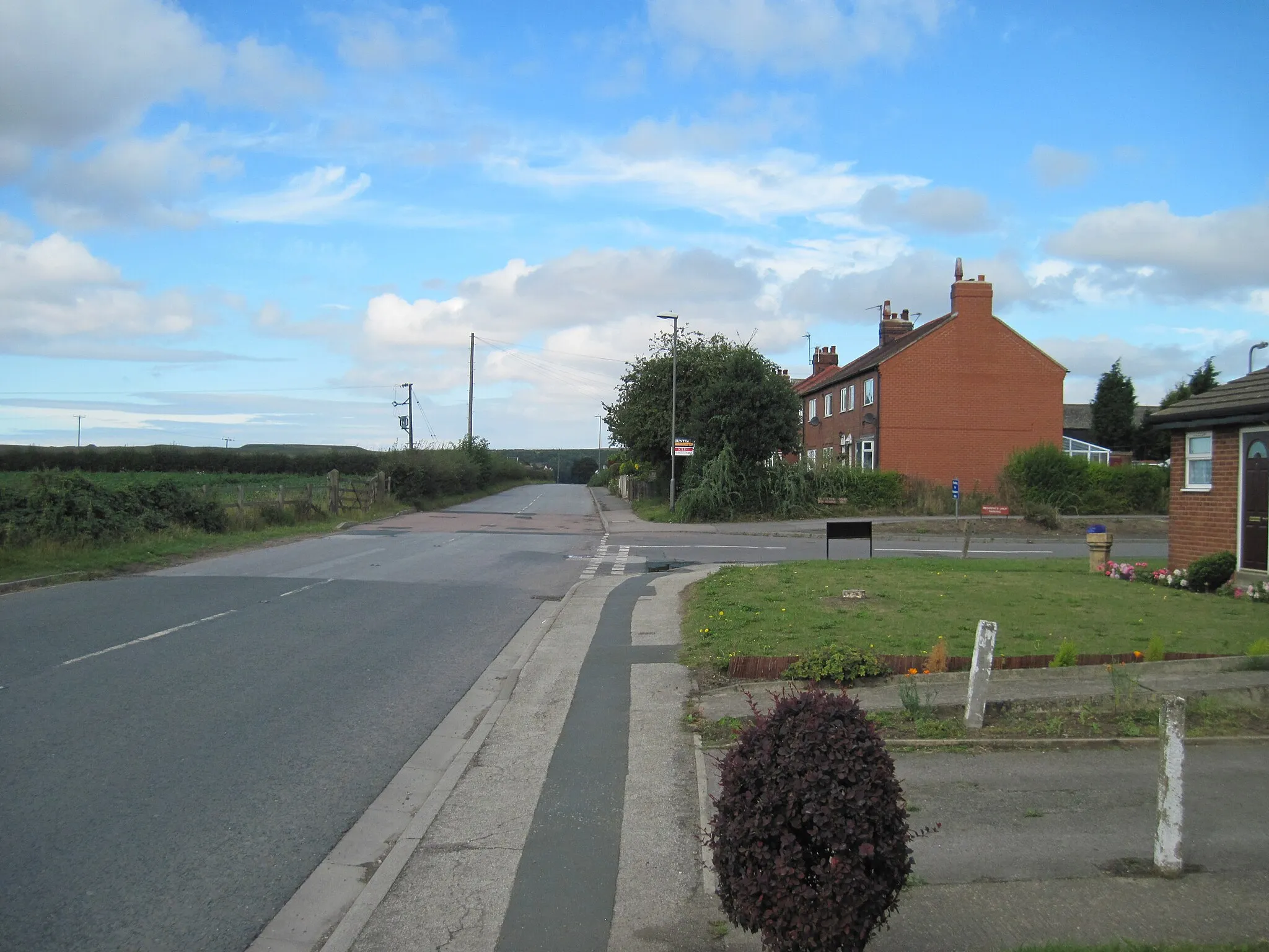 Photo showing: Whitefield  Lane  Whitley
