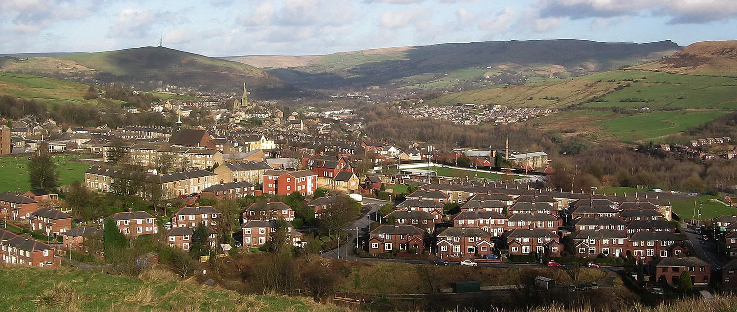 Photo showing: Mossley