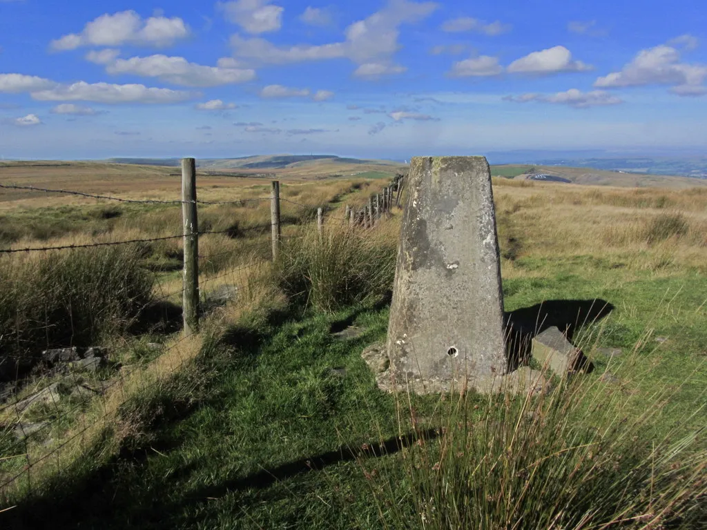 Photo showing: Trig point on Thieveley Pike near Holme Chapel