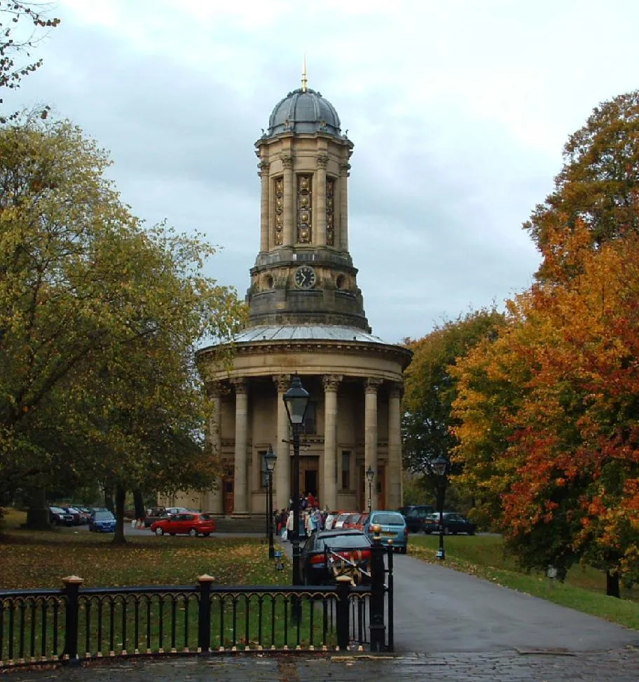 Photo showing: An elaborate building located in Saltaire