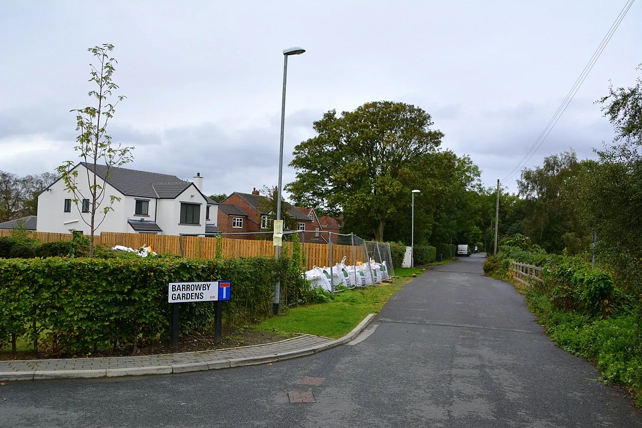 Photo showing: Barrowby Gardens, Leeds