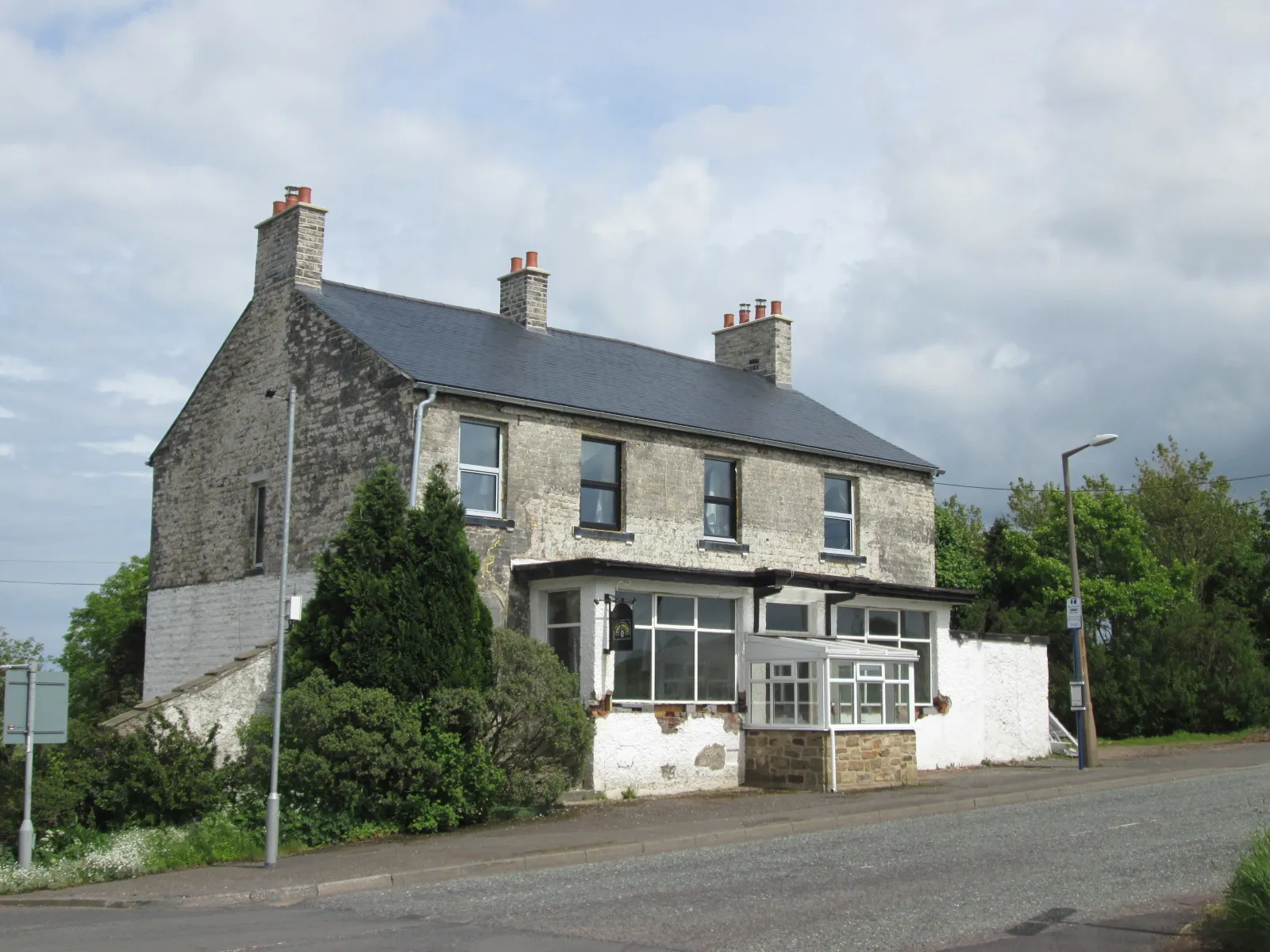 Photo showing: The former Victoria Inn