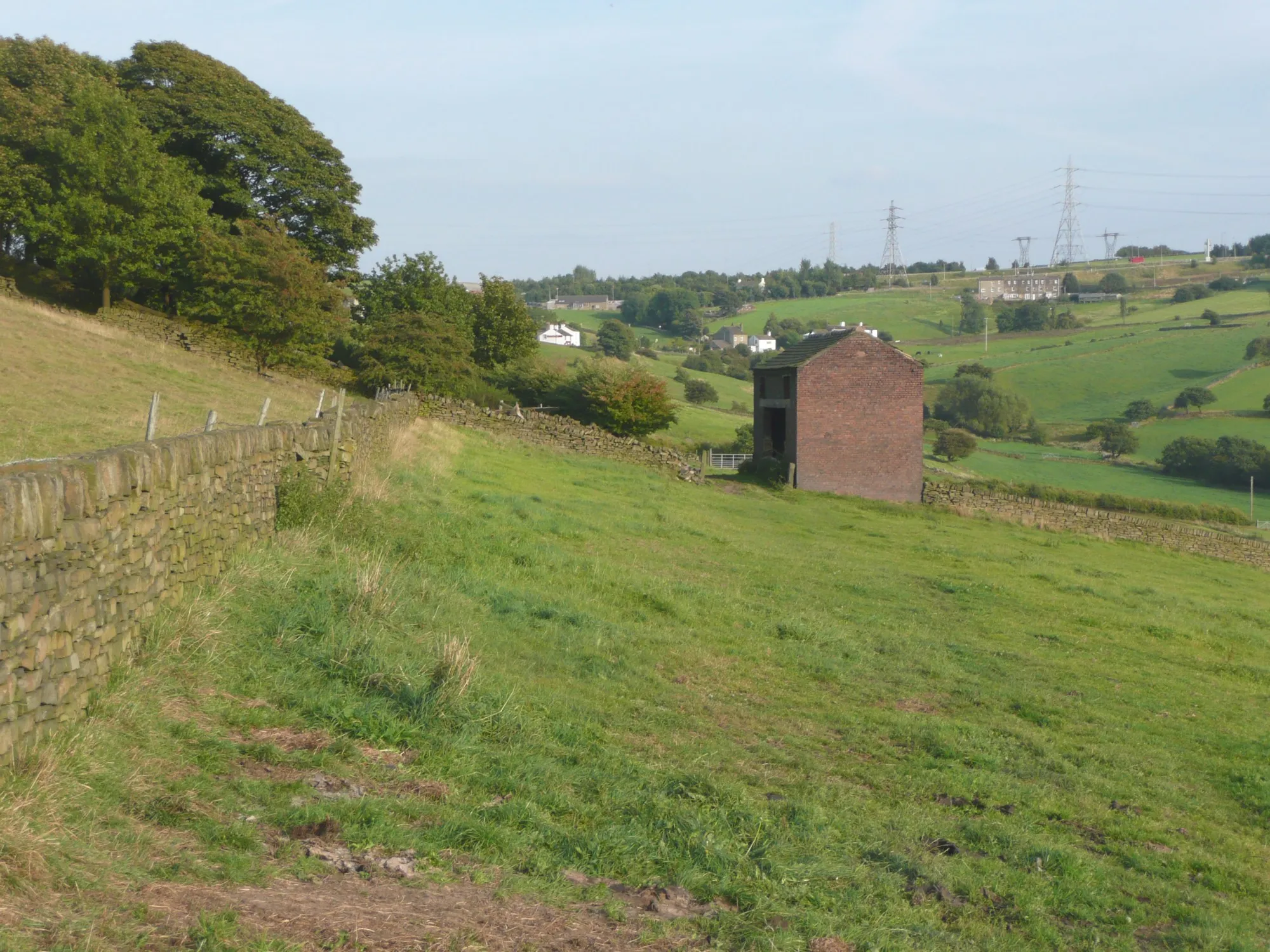 Photo showing: Field barn, Blackley, Elland