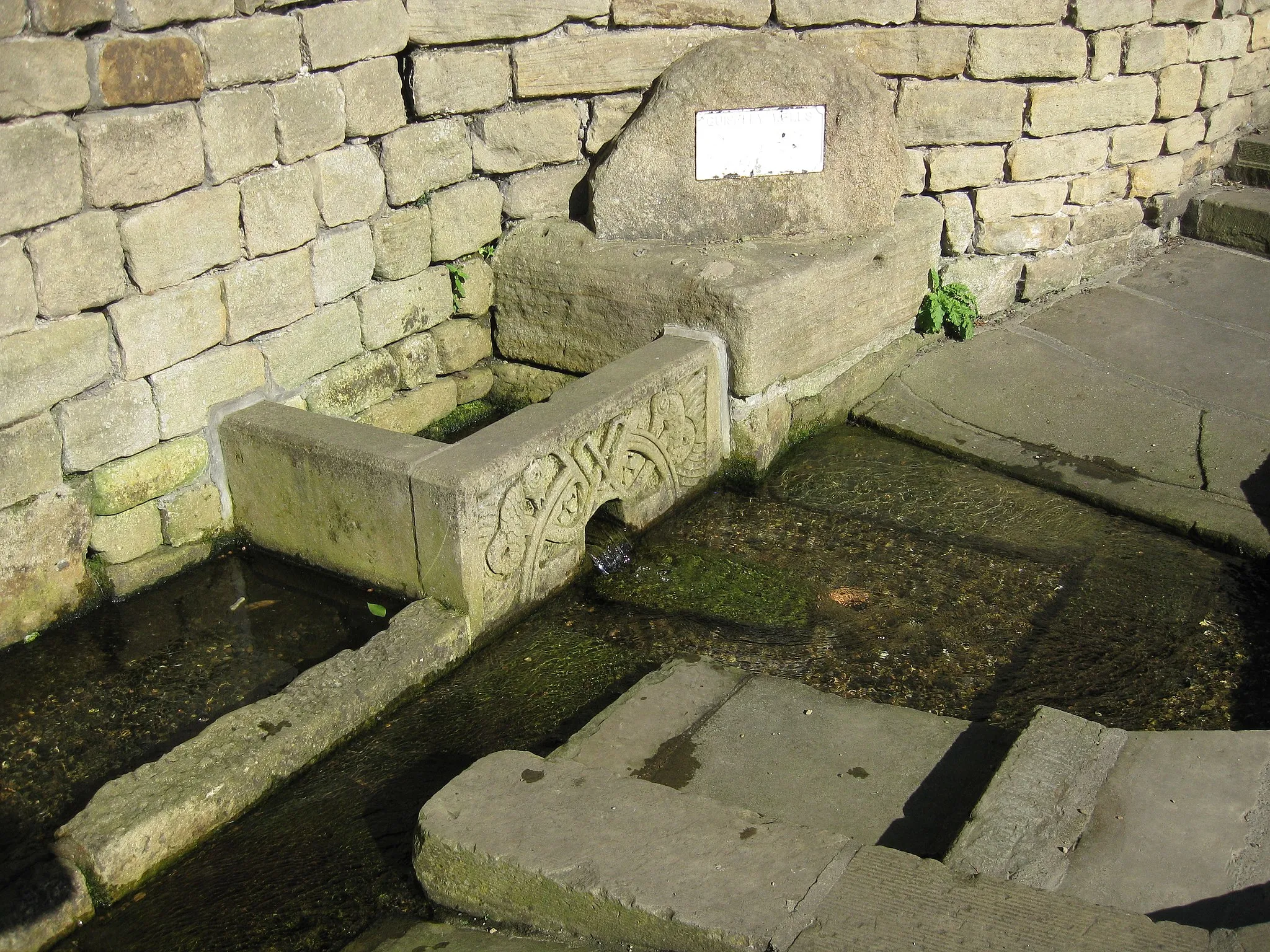 Photo showing: The old wells in Well Lane, Guiseley, Leeds.  The spring around which the town grew.