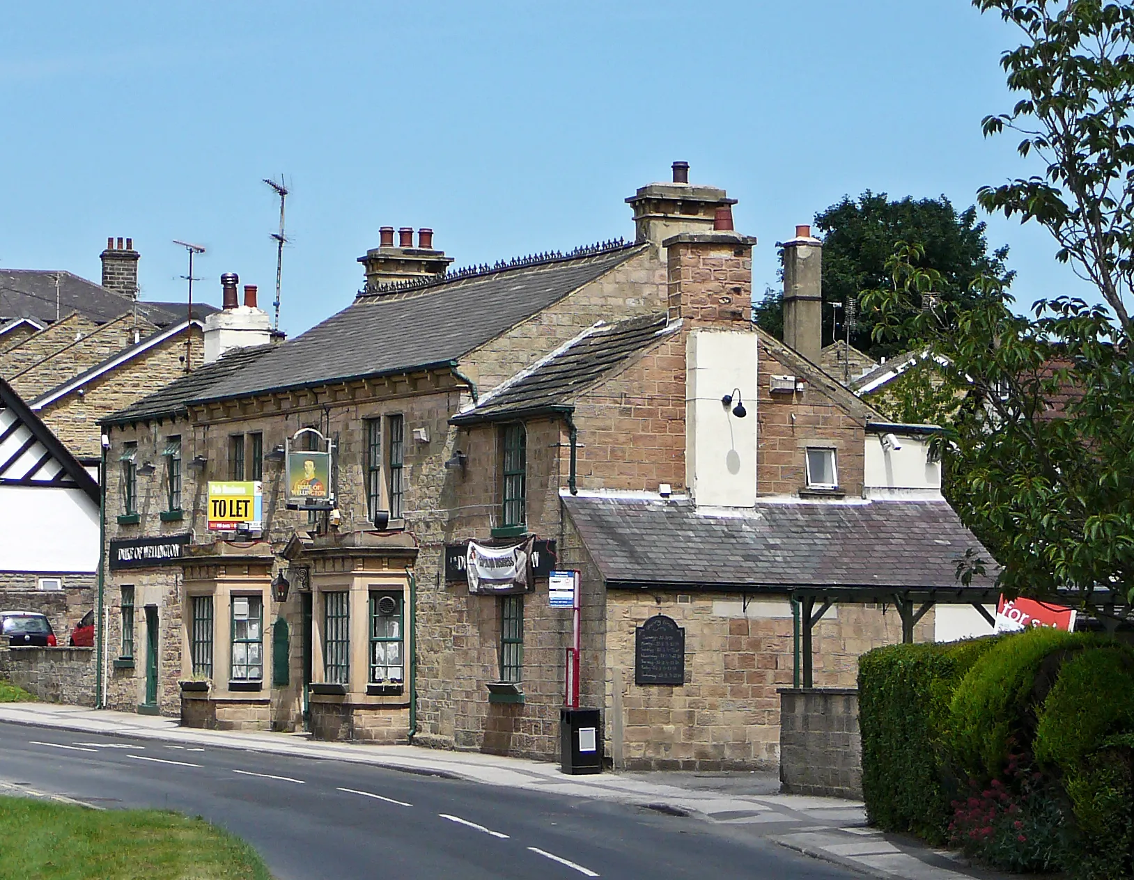 Photo showing: The Duke of Wellington public house in East Keswick, West Yorkshire.  Taken on Saturday the 11th of July 2009.