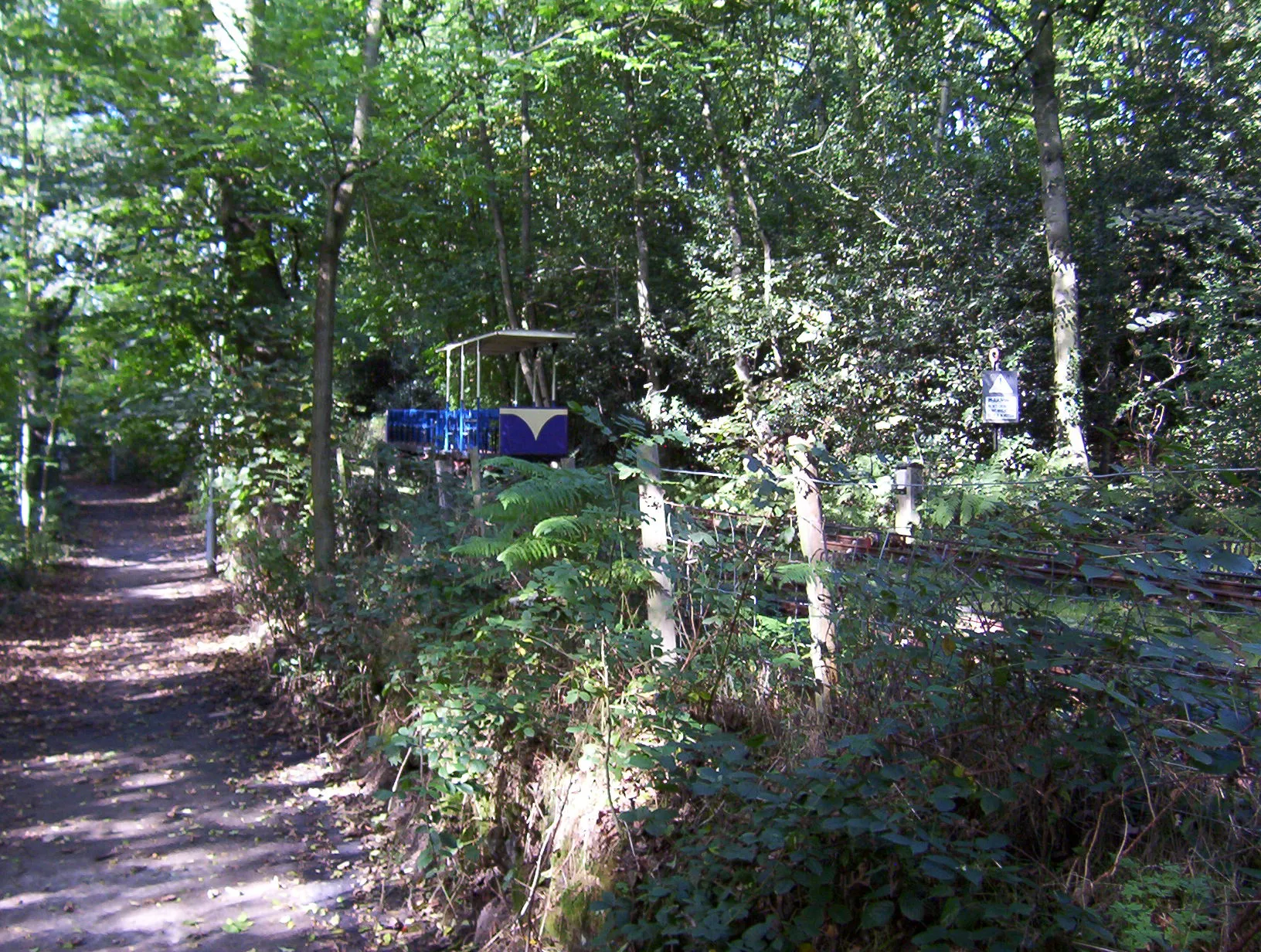 Photo showing: A tram and tracks of Shipley Glen Tramway also showing the footpath that runs parallel to the tramway.