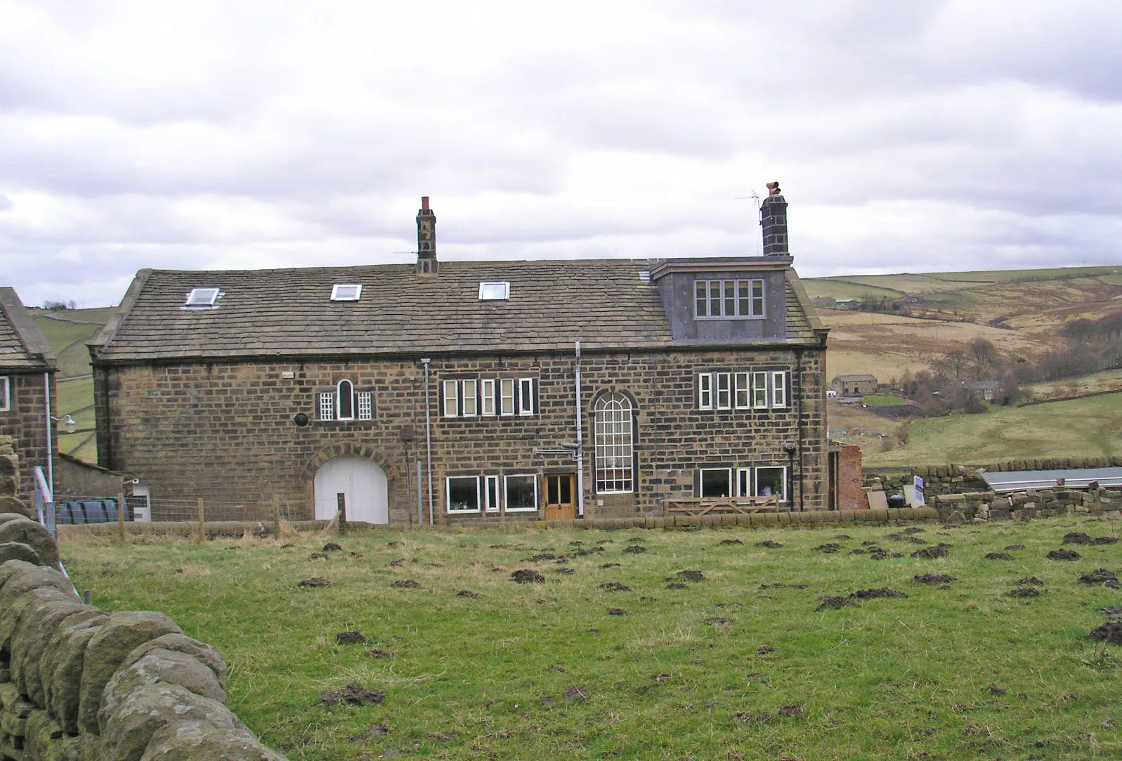 Photo showing: Photograph of Broadstone Farmhouse, Colden, Heptonstall, Calderdale, West Yorkshire, England