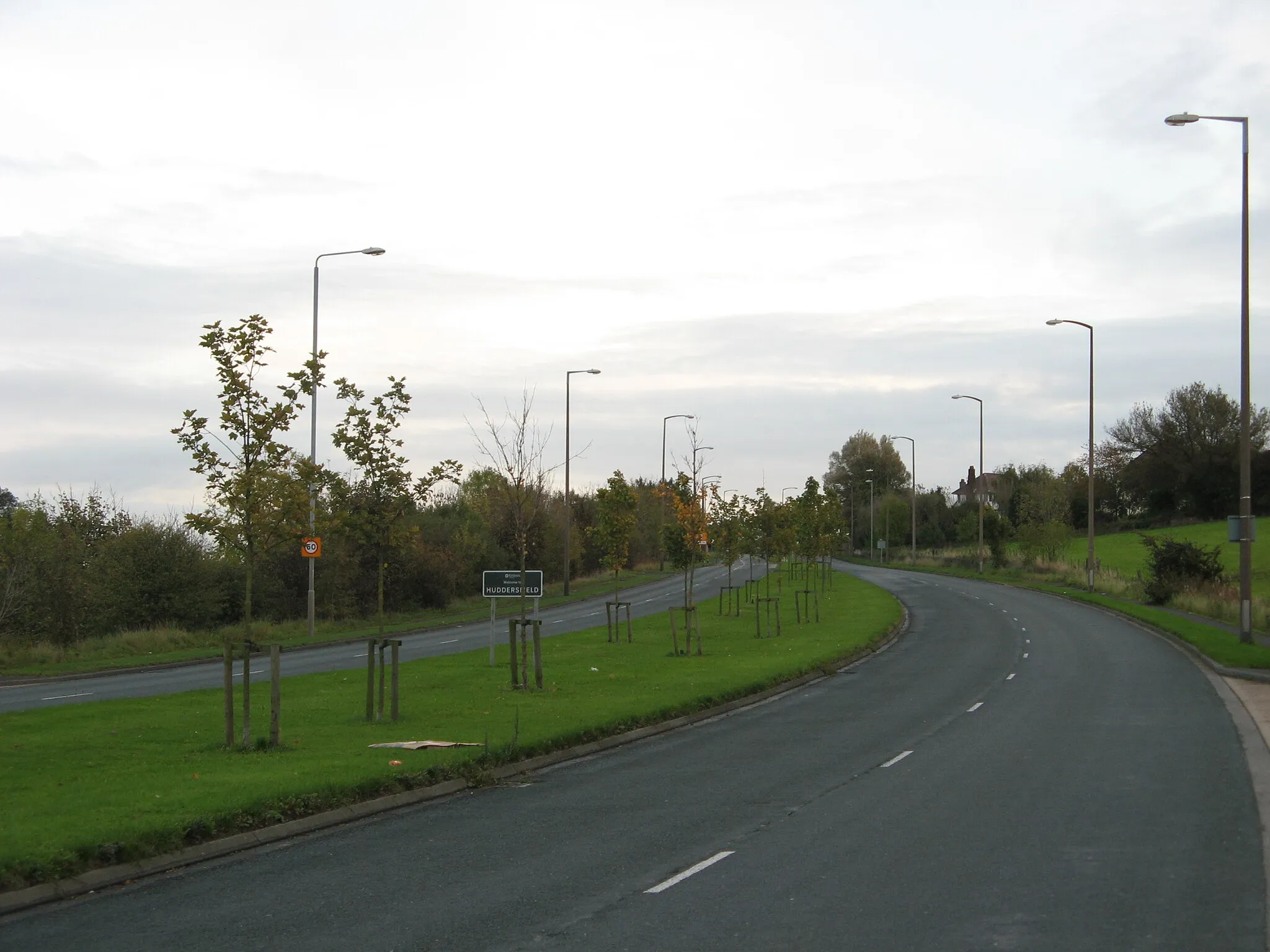 Photo showing: A641 Huddersfield Road