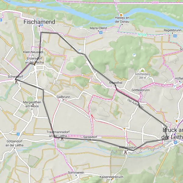 Miniatura della mappa di ispirazione al ciclismo "Avventura ciclistica tra Enzersdorf an der Fischa e Schwadorf" nella regione di Niederösterreich, Austria. Generata da Tarmacs.app, pianificatore di rotte ciclistiche