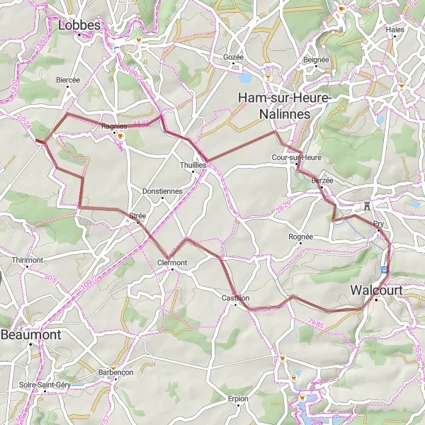 Miniature de la carte de l'inspiration cycliste "Parcours Gravel à travers la Campagne" dans la Prov. Namur, Belgium. Générée par le planificateur d'itinéraire cycliste Tarmacs.app