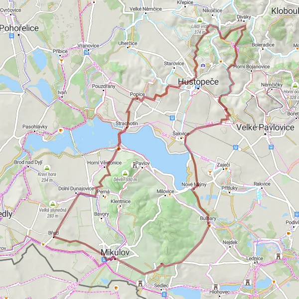Miniaturní mapa "Gravel trasa kolem Mikulova" inspirace pro cyklisty v oblasti Jihovýchod, Czech Republic. Vytvořeno pomocí plánovače tras Tarmacs.app